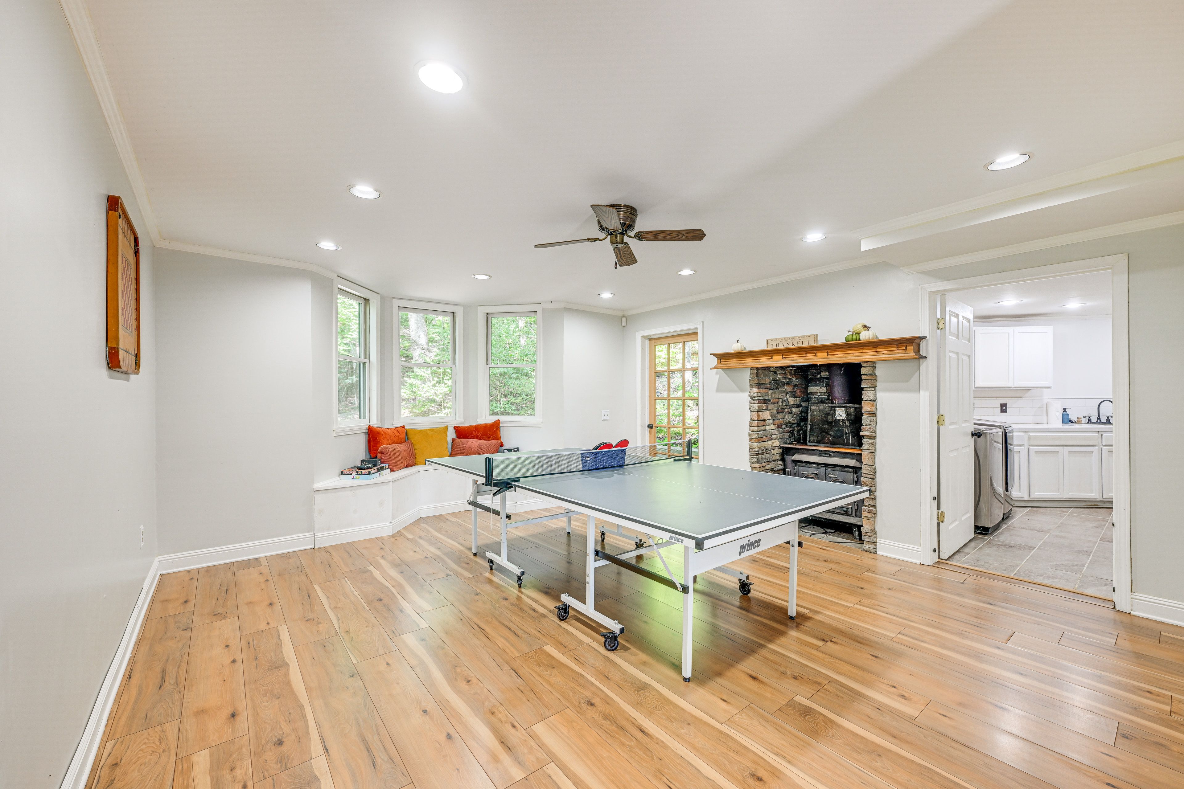 Game Room | Basement | Twin Bunk Bed w/ Twin Trundle
