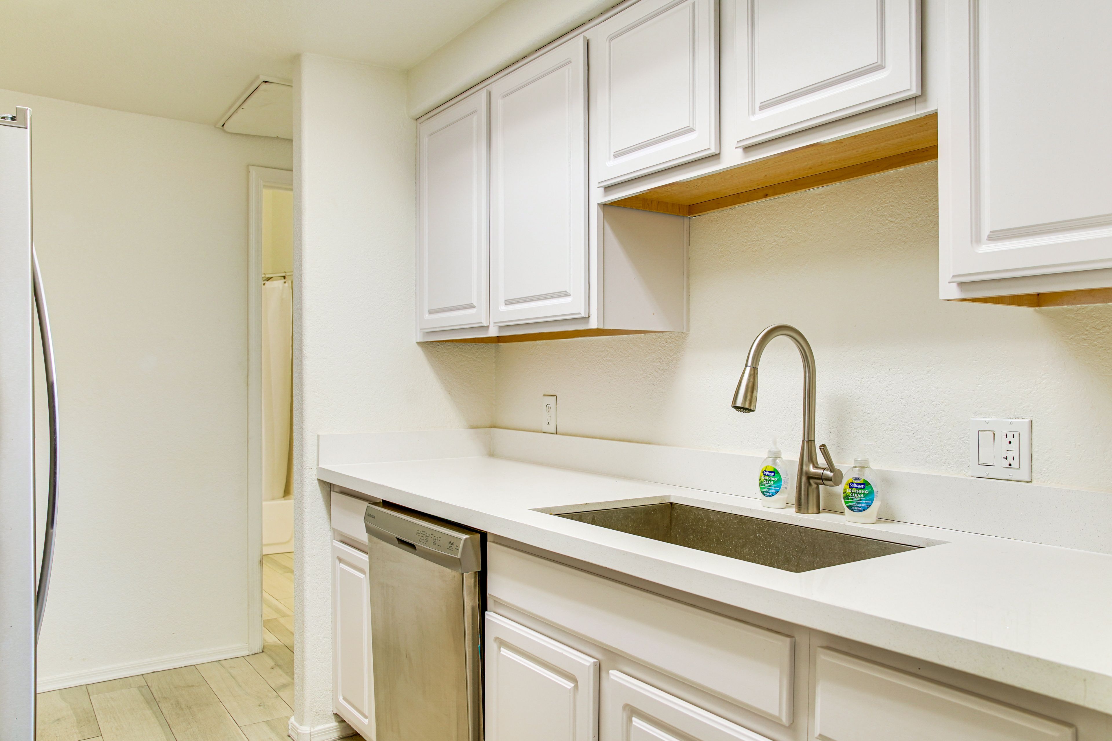 Kitchen | Cooking Basics | Dishware/Flatware