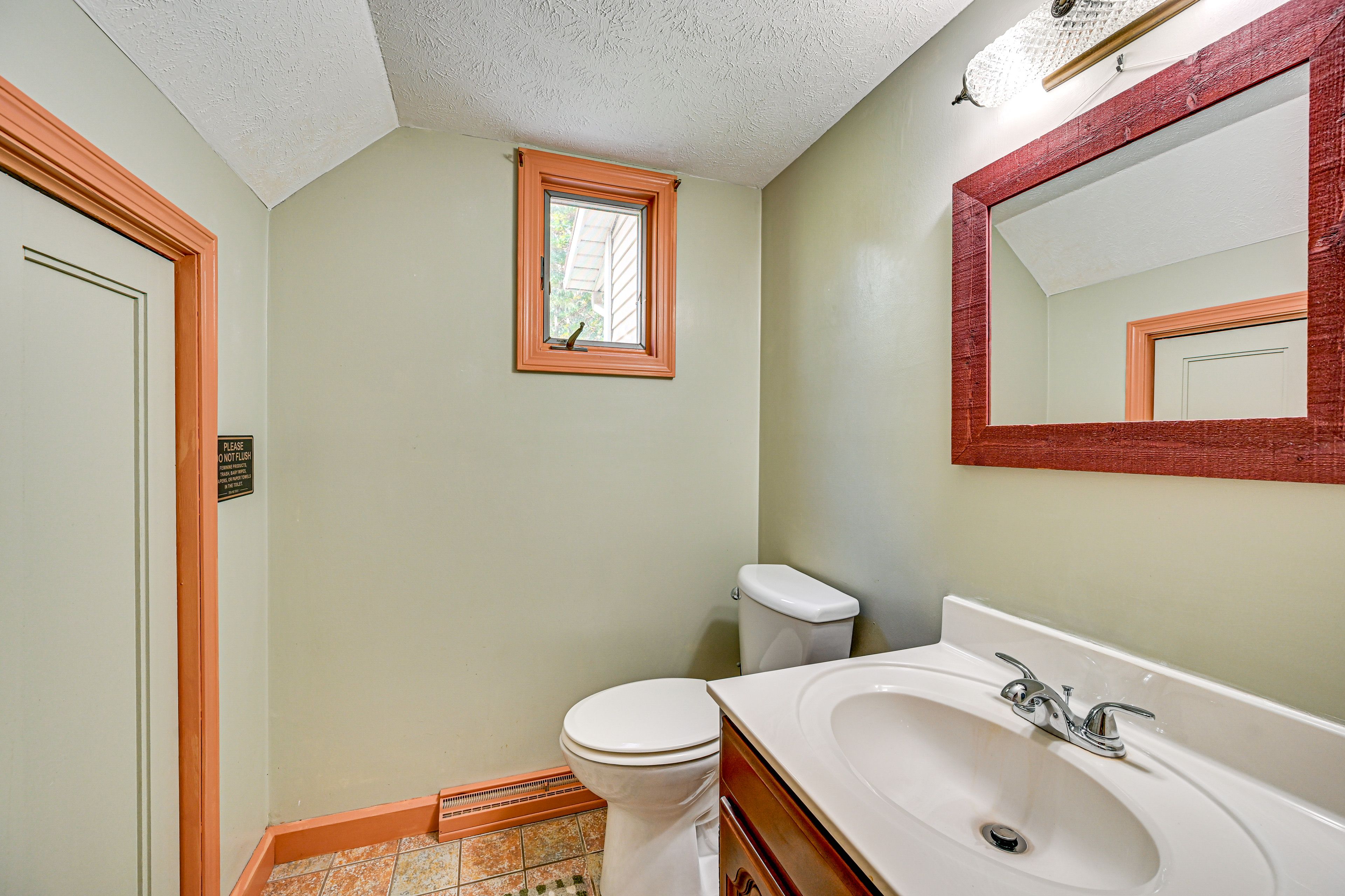 Half Bathroom | 2nd Floor