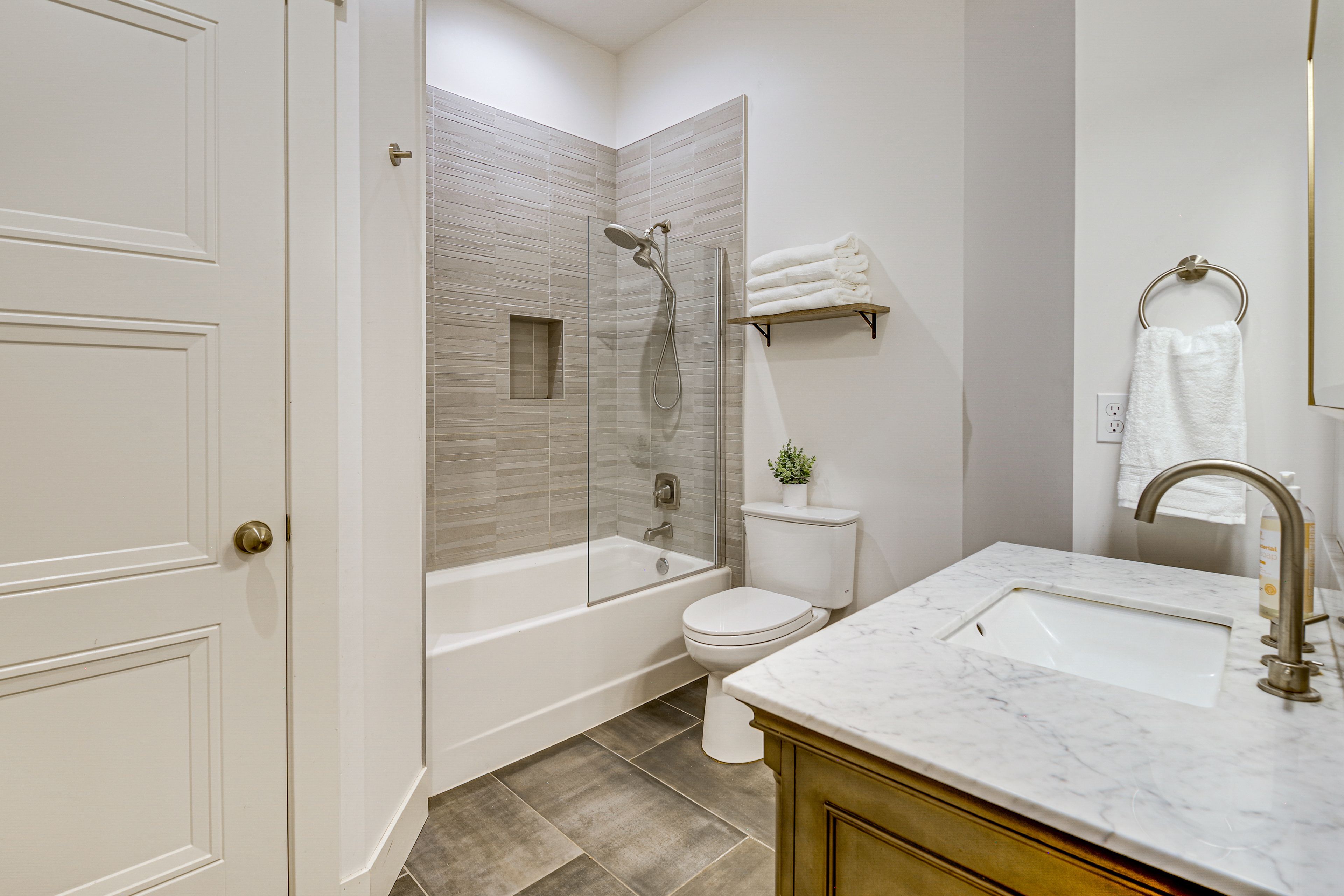 Bathroom | Towels Provided