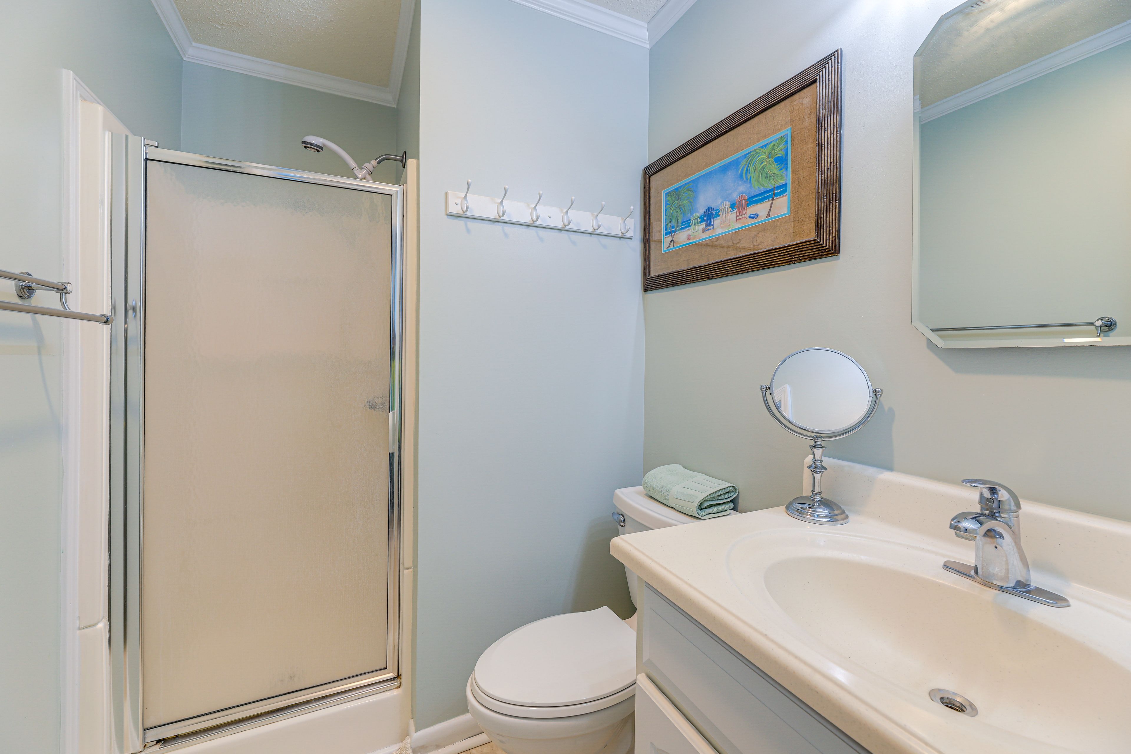 Full Bathroom | Towels Provided