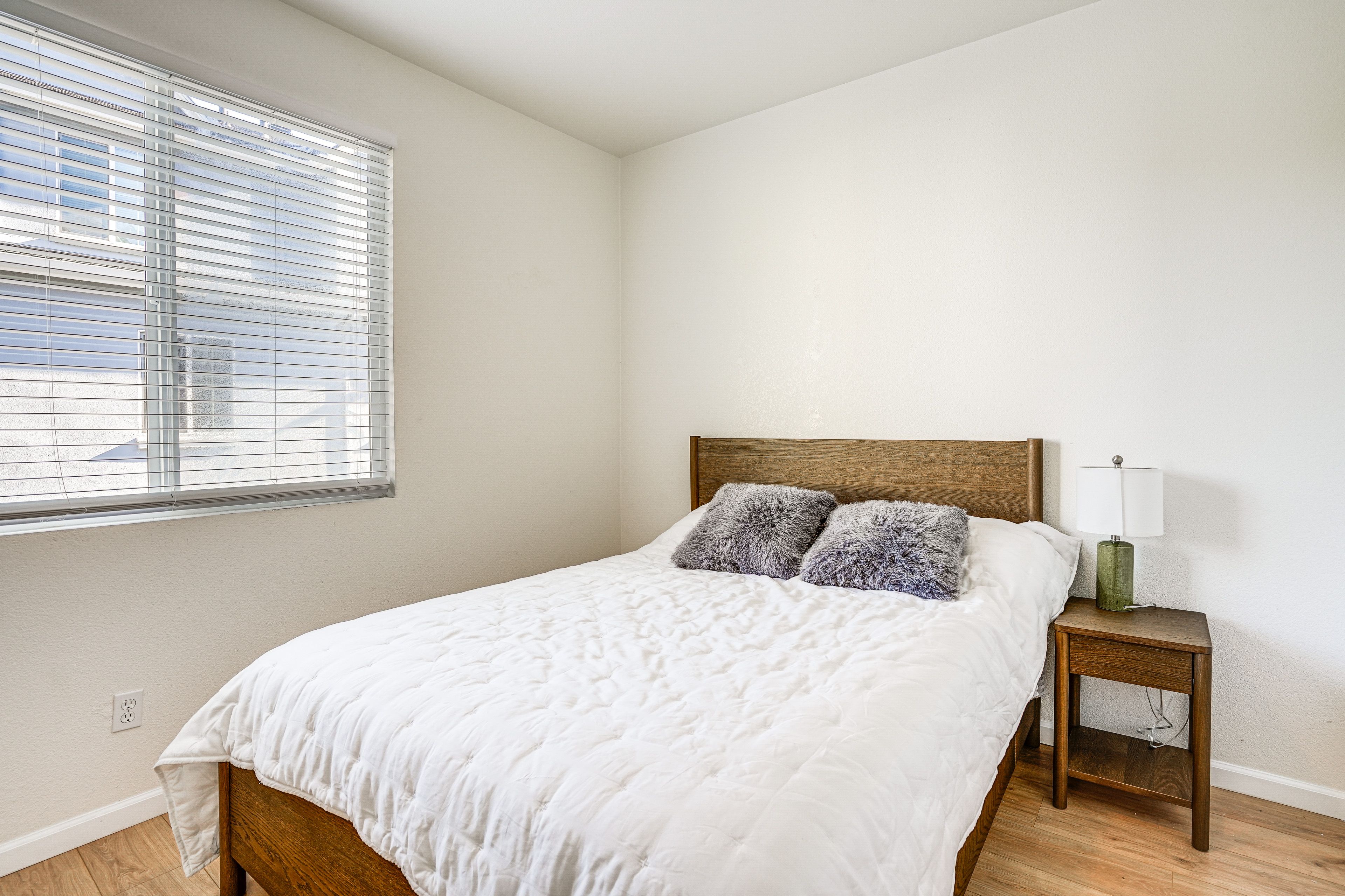 Bedroom 1 | 2nd Floor | Queen Bed