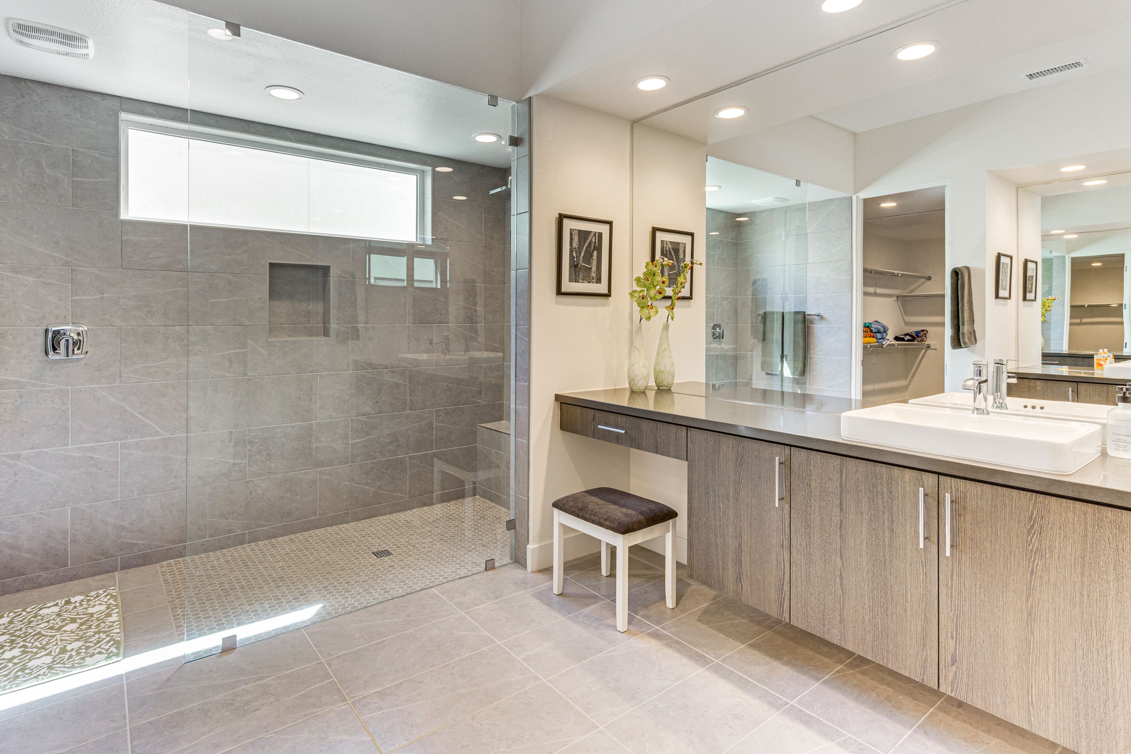 Bathroom | Towels Provided | 1st Floor