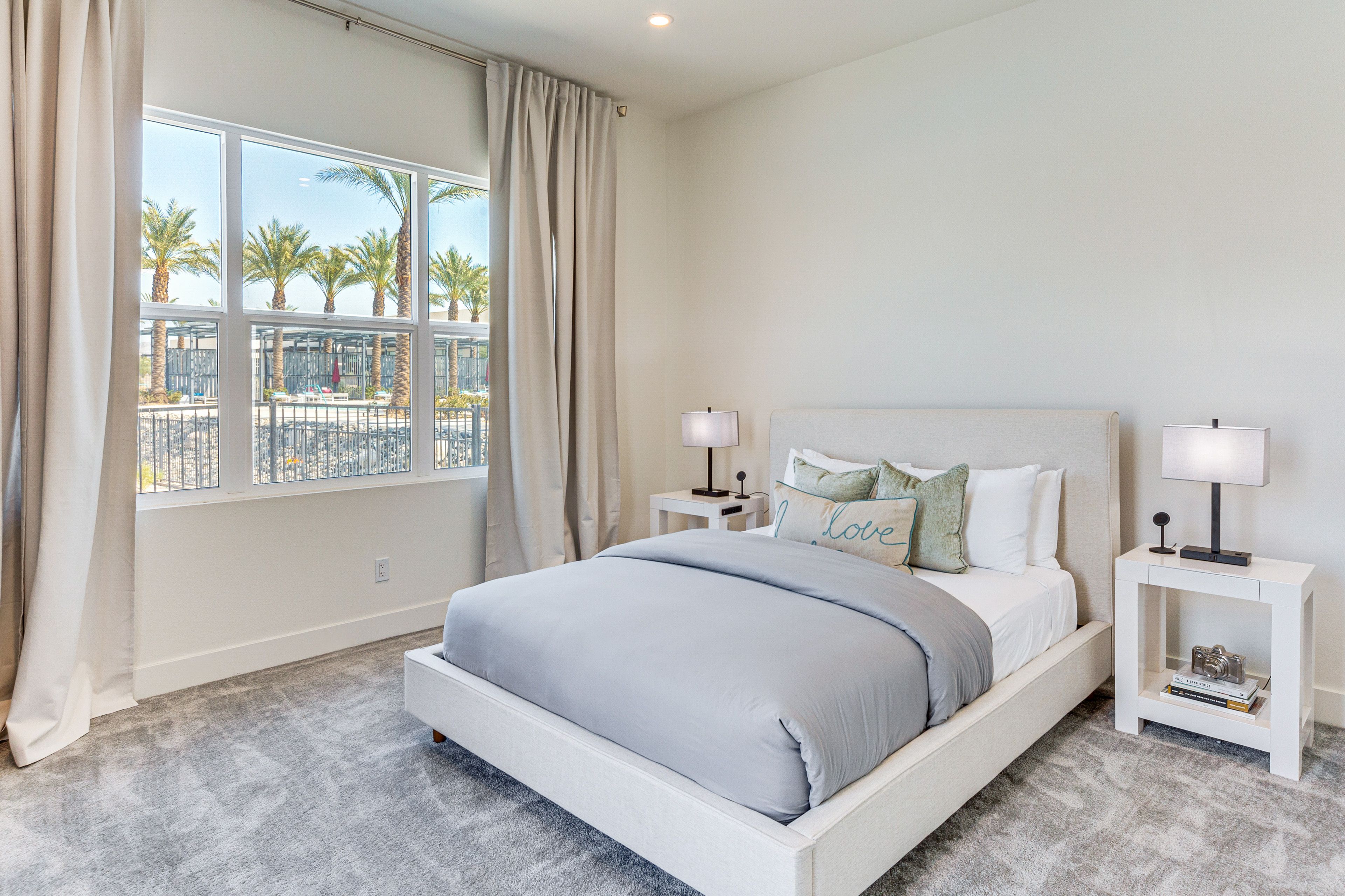 Bedroom 1 | Queen Bed | Linens Provided | 1st Floor