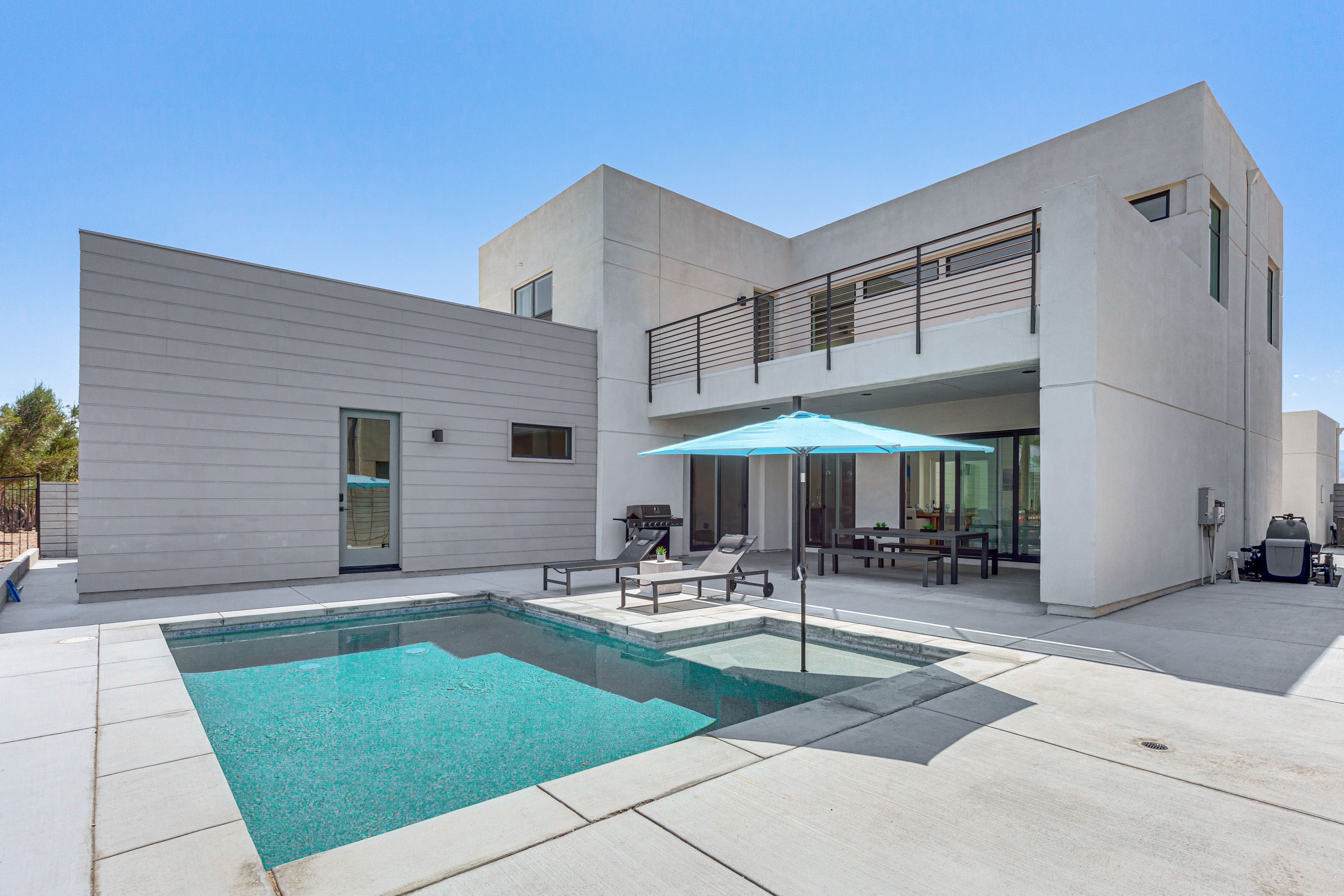 Palm Springs Vacation Rental | 3BR | 3.5BA | 3,215 Sq Ft | 1 Step to Enter