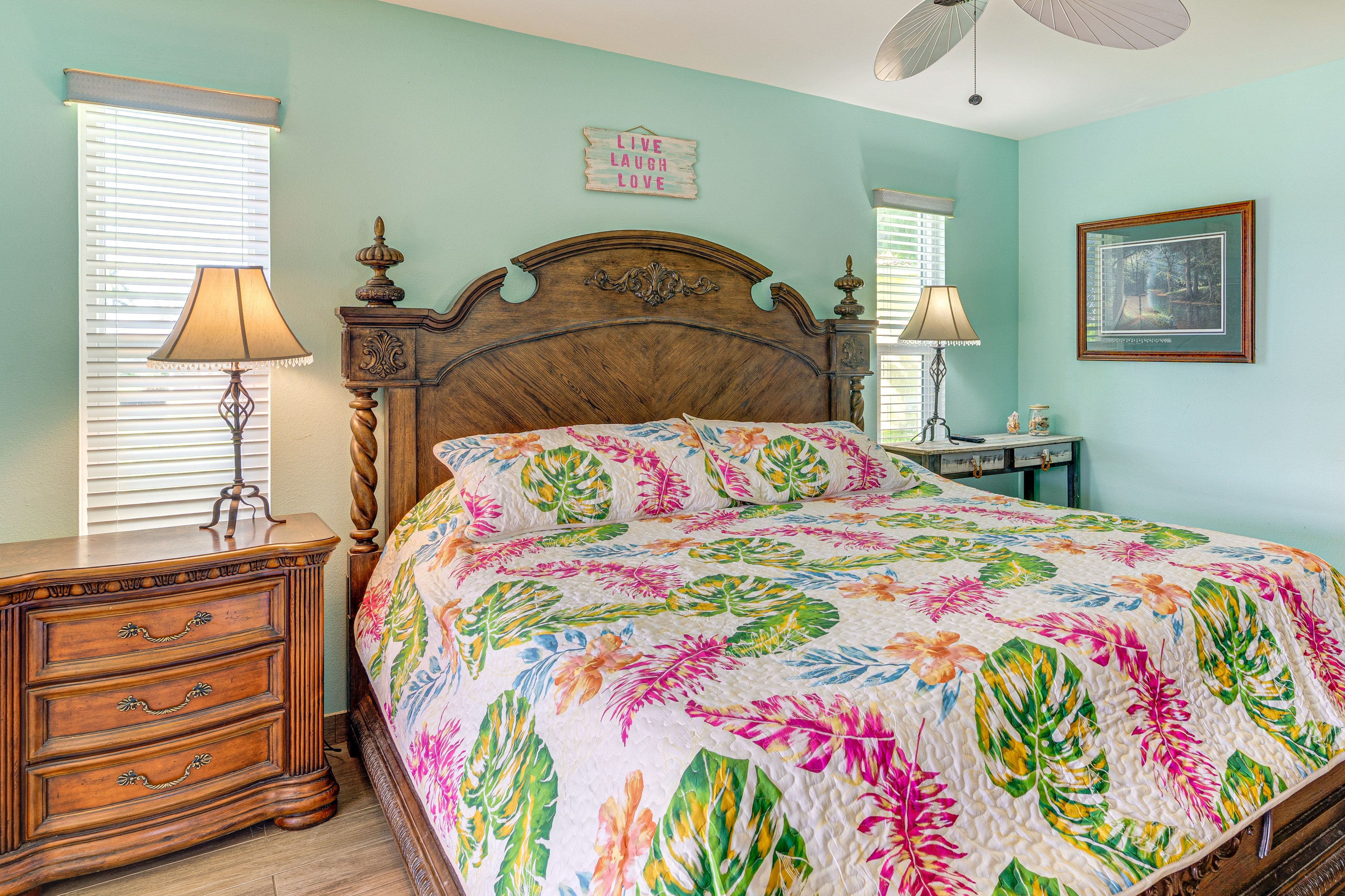 Bedroom 1 | King Bed | Linens Provided