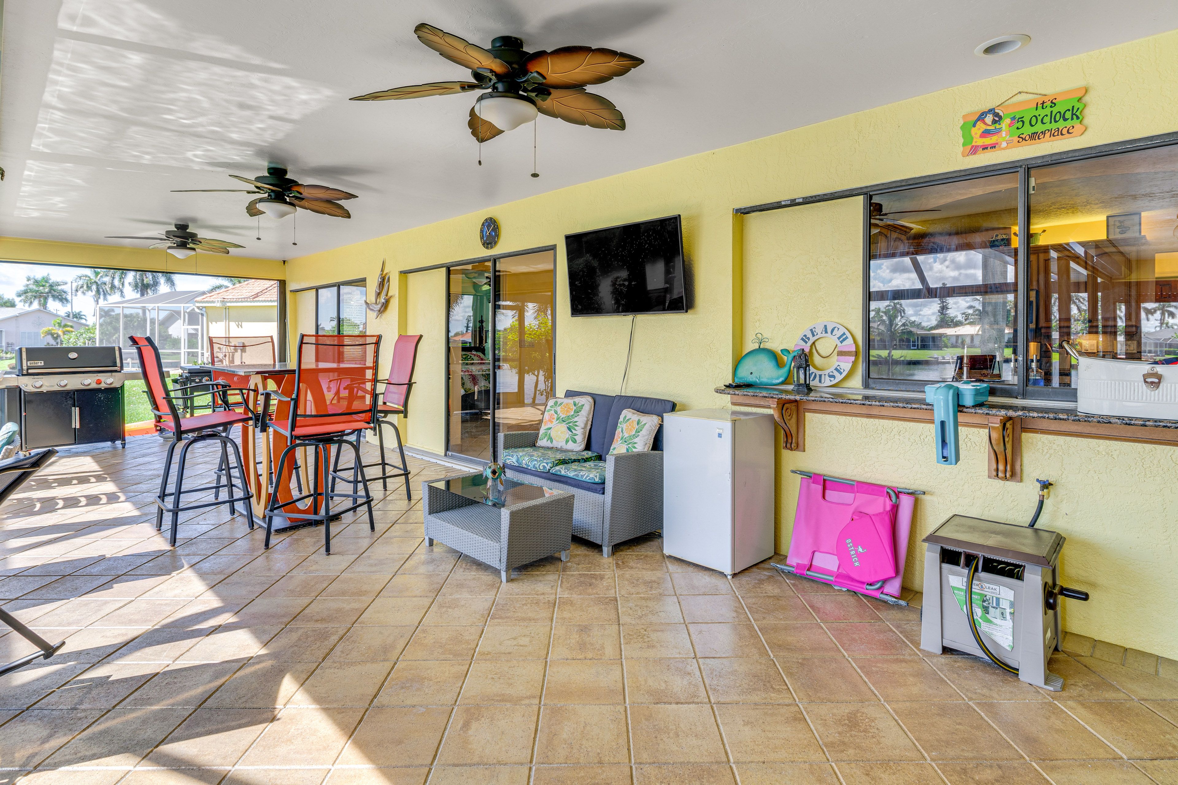Lanai | Gas Grill | Outdoor Dining