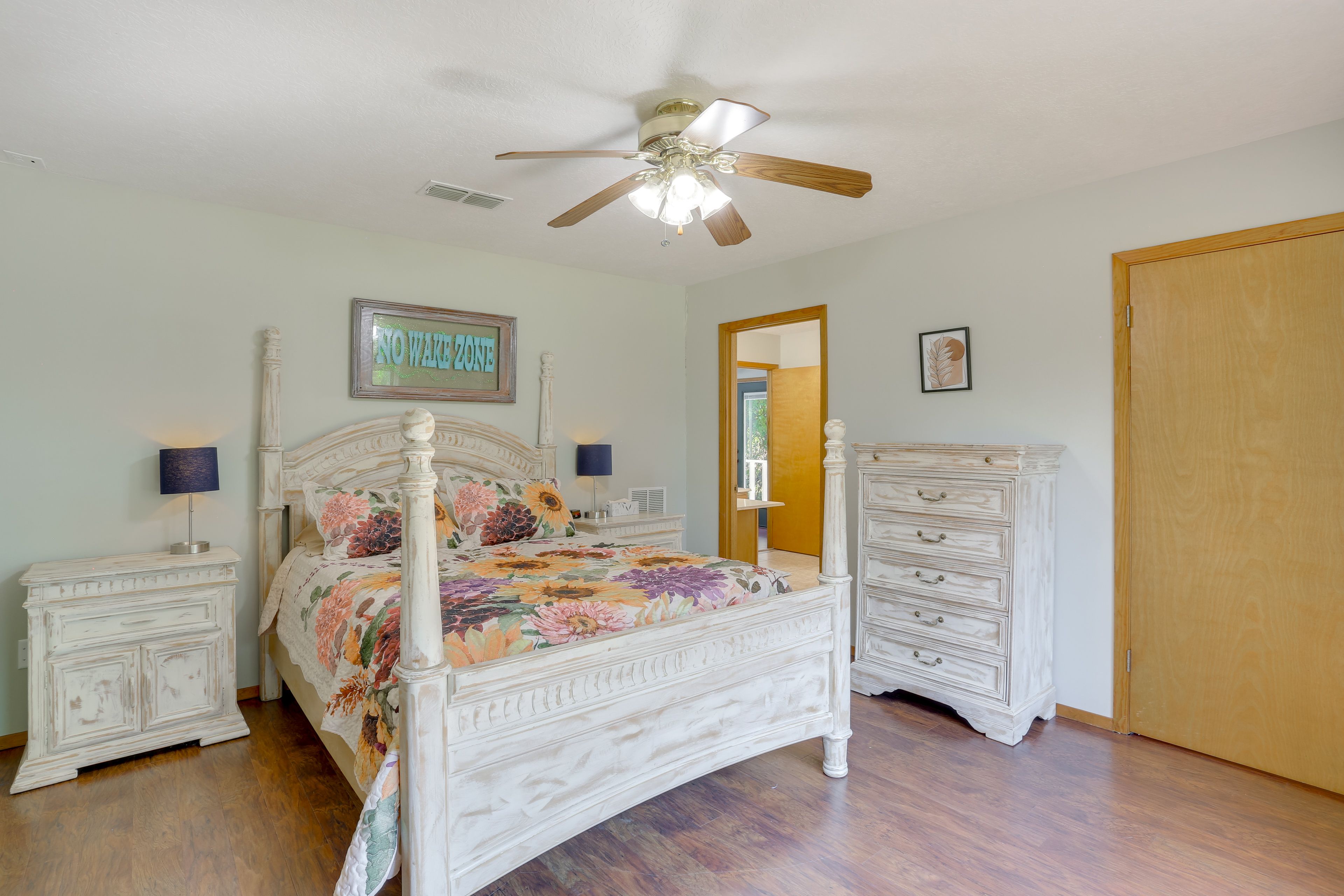 Bedroom 1 | 1st Floor | Queen Bed | Linens Provided | Walk-In Closet