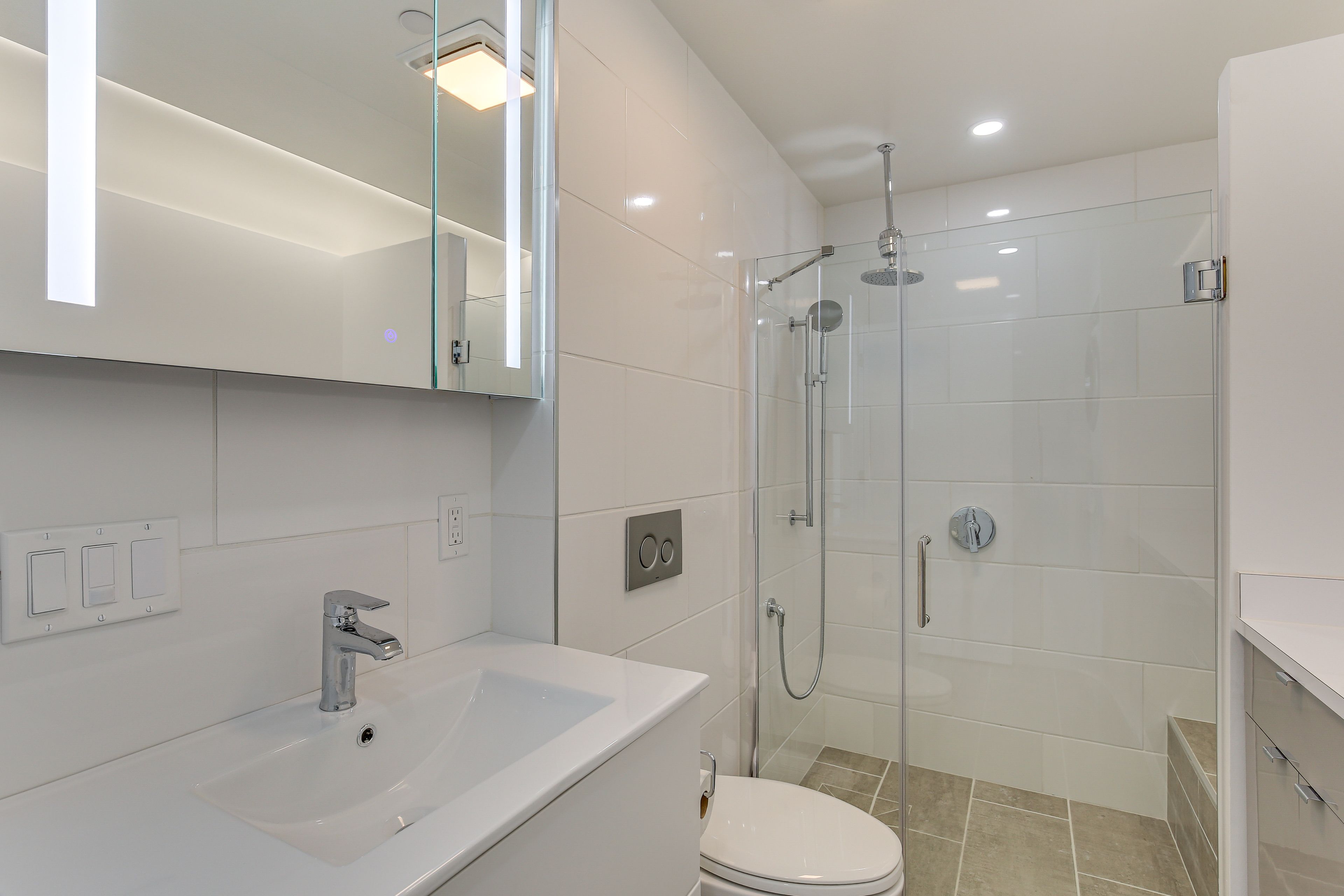 Guest House | Full Bath