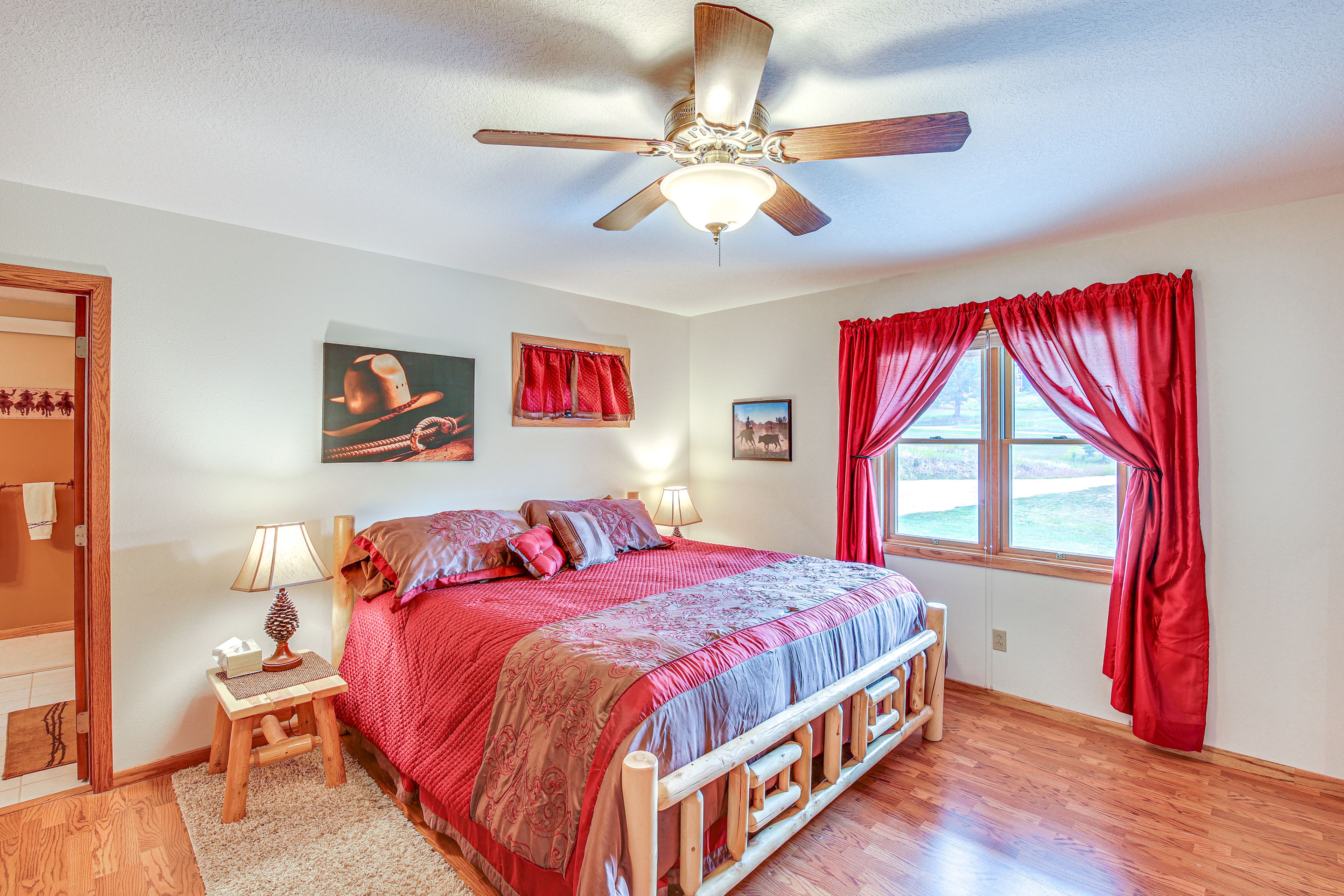 Bedroom 1 | Main Floor | King Bed | Linens Provided