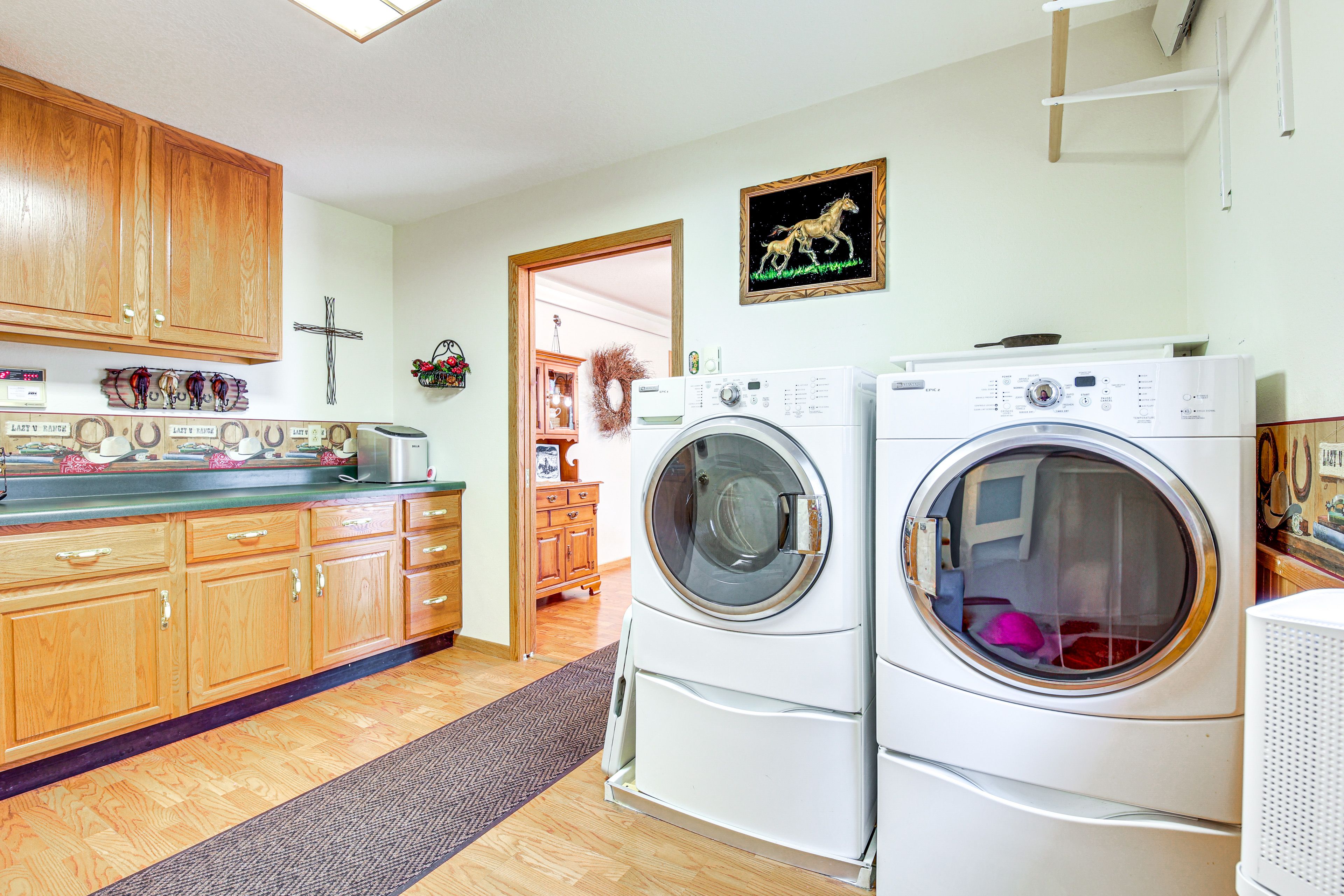 Laundry Room | Main Floor | Washer & Dryer
