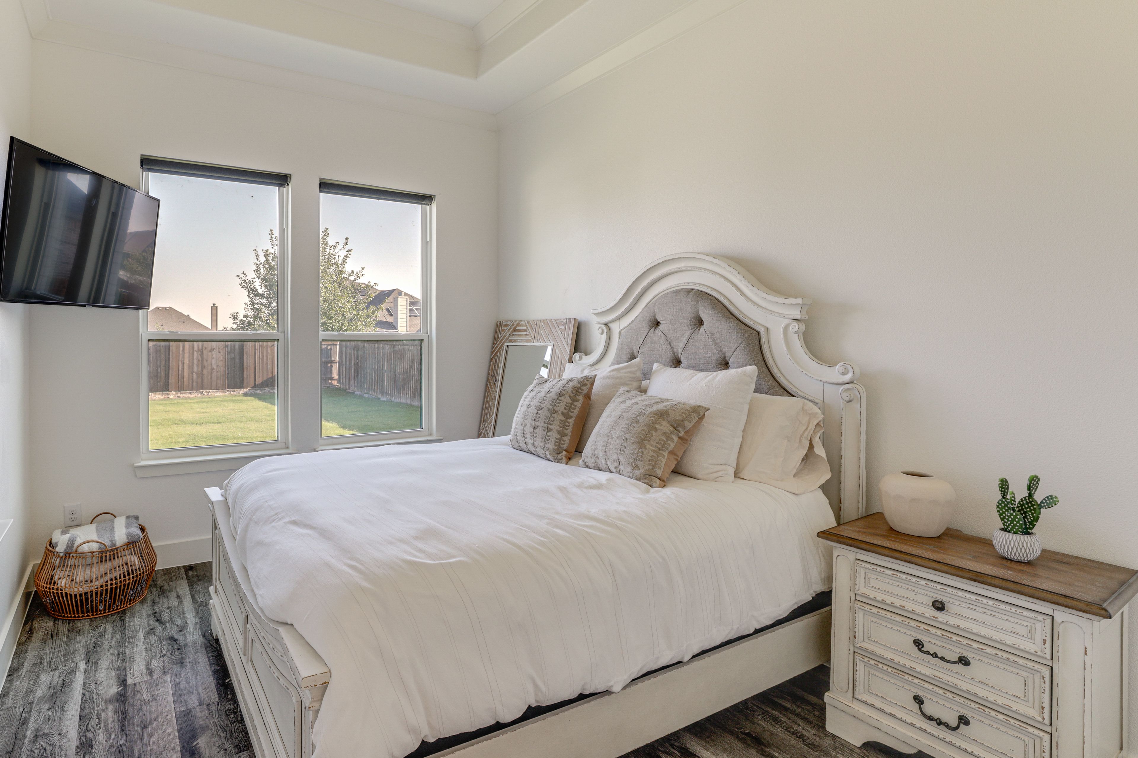 Bedroom 3 | Queen Bed w/ Tempur-Pedic Grand Mattress | Smart TV | 1st Floor