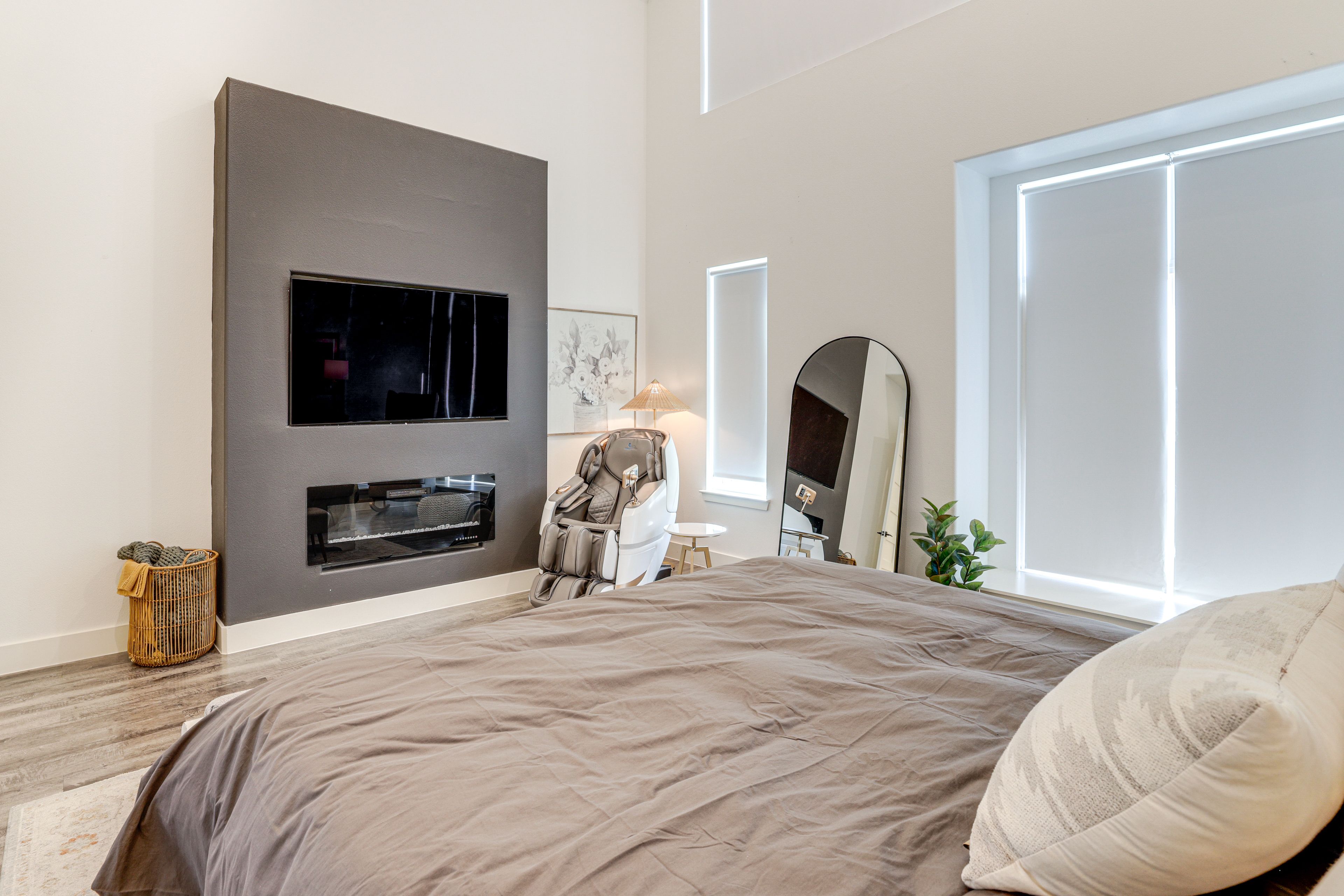 Bedroom 1 | Tempur-Pedic Grand Mattress