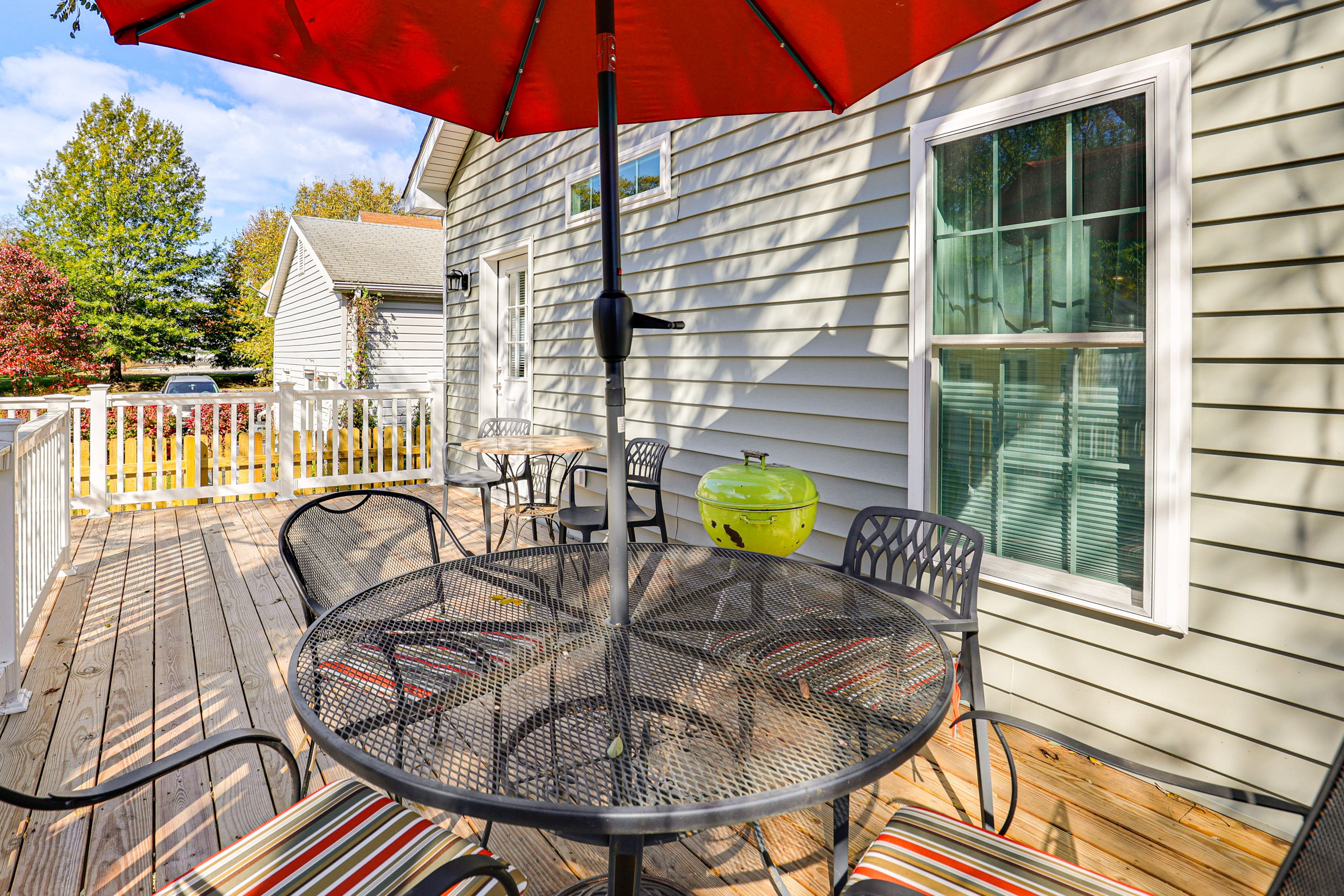 Deck | Dining Space | Charcoal Grill