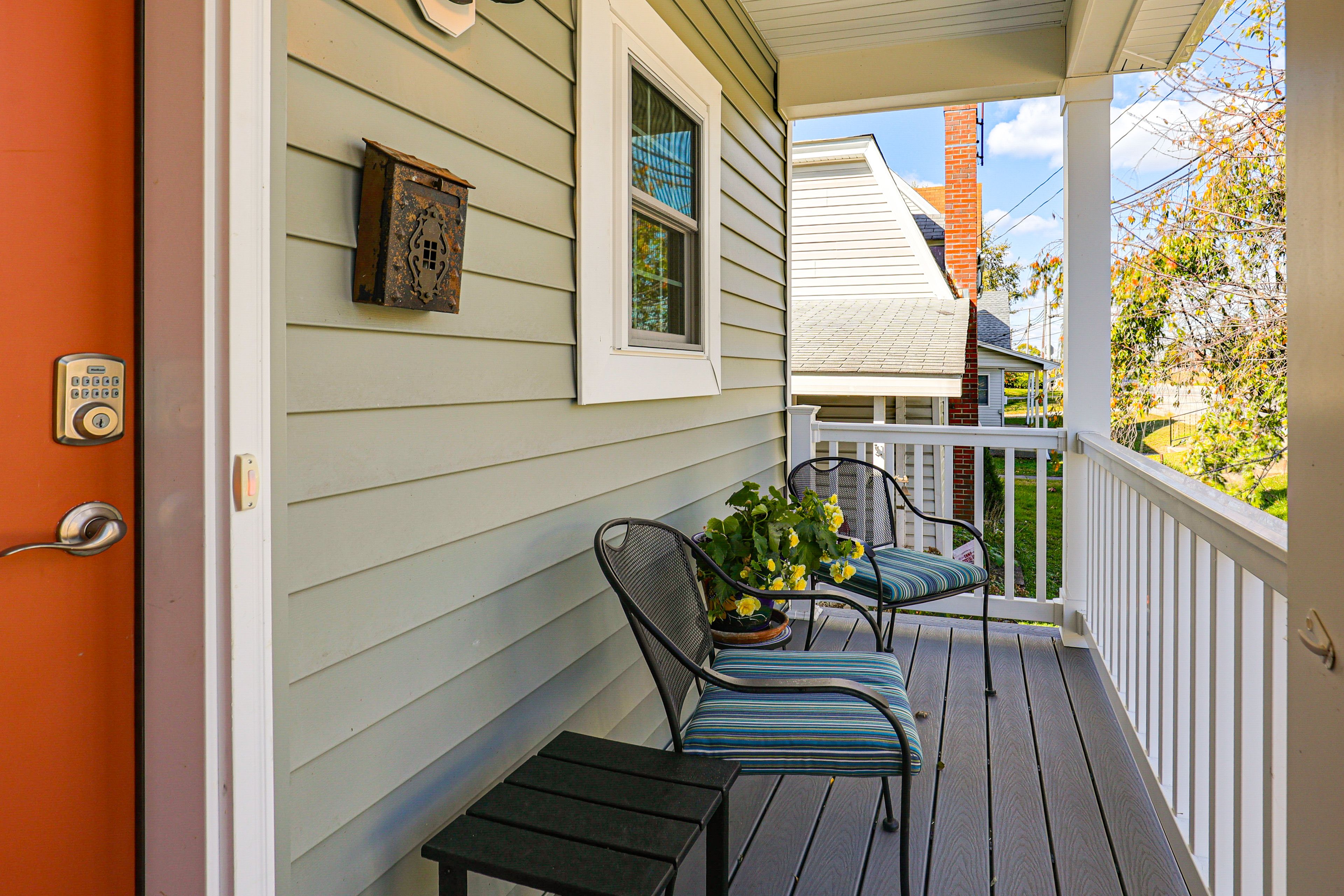 Covered Porch | Entryway