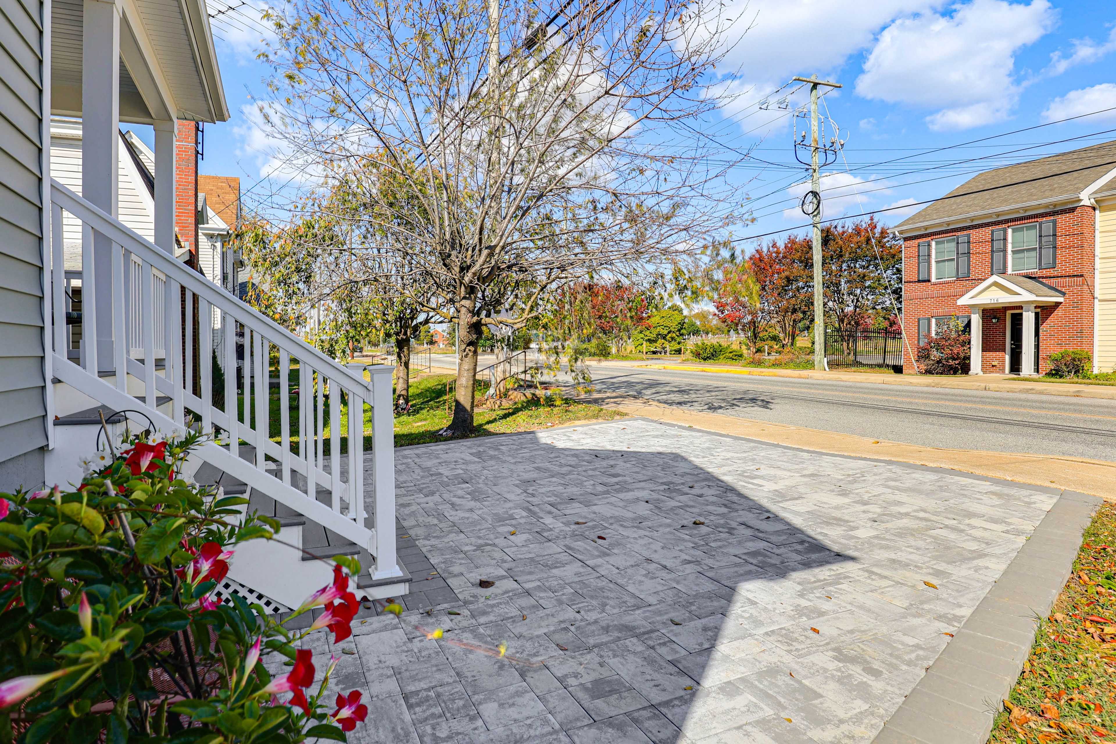Parking | Driveway (1 Vehicle)