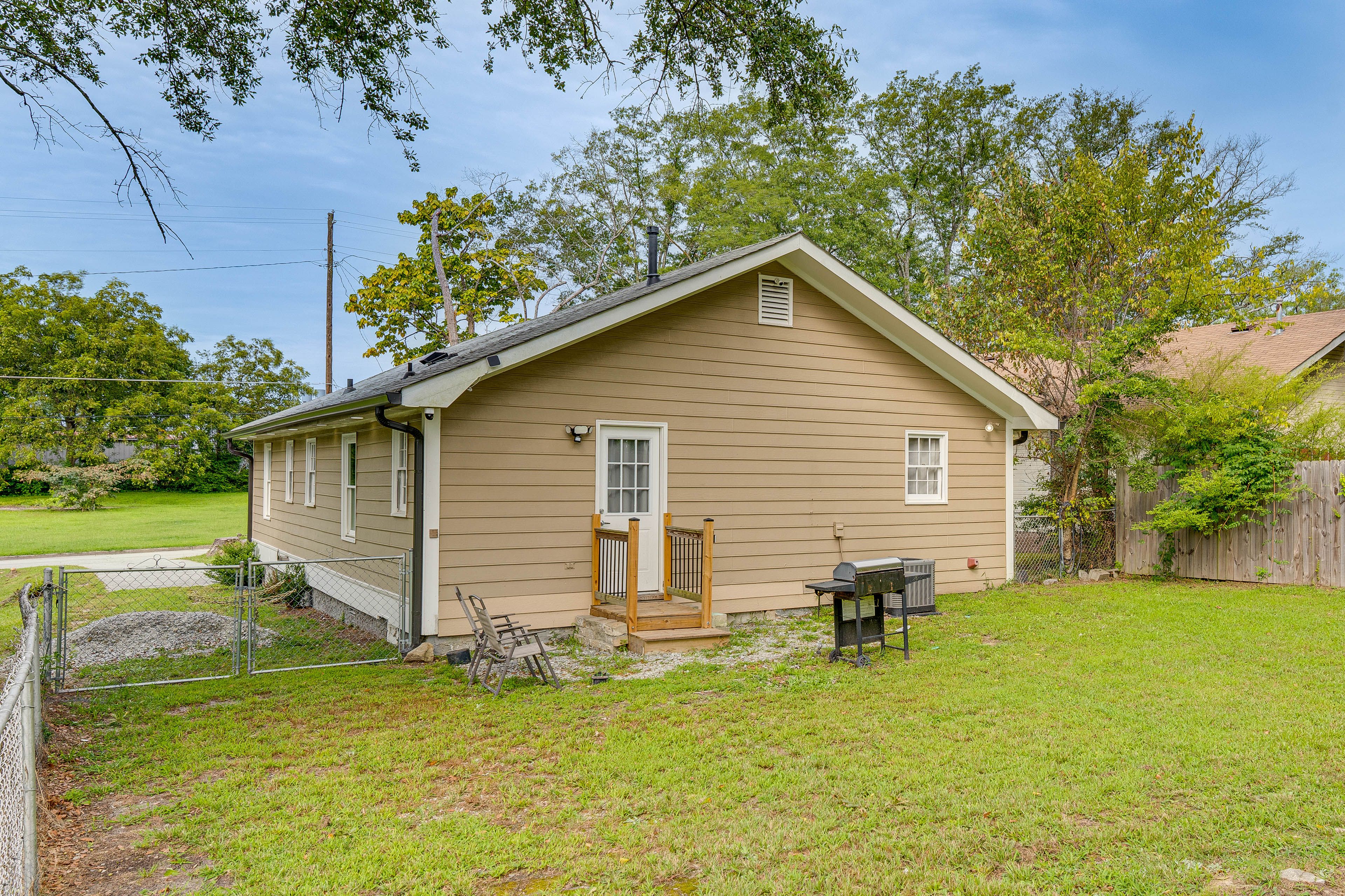Fenced Backyard | Grill | Seating