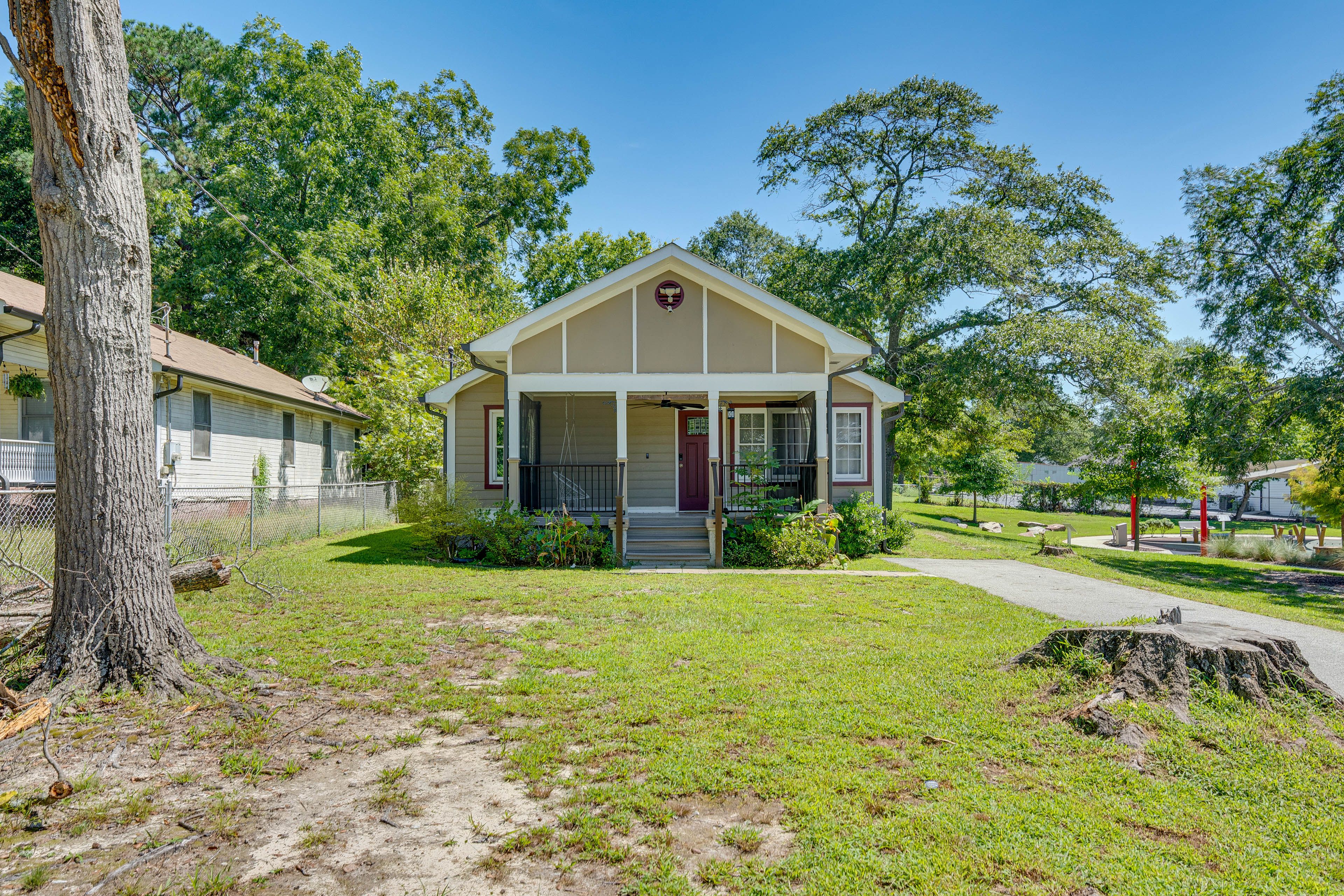 Parking | Driveway (5 Vehicles)