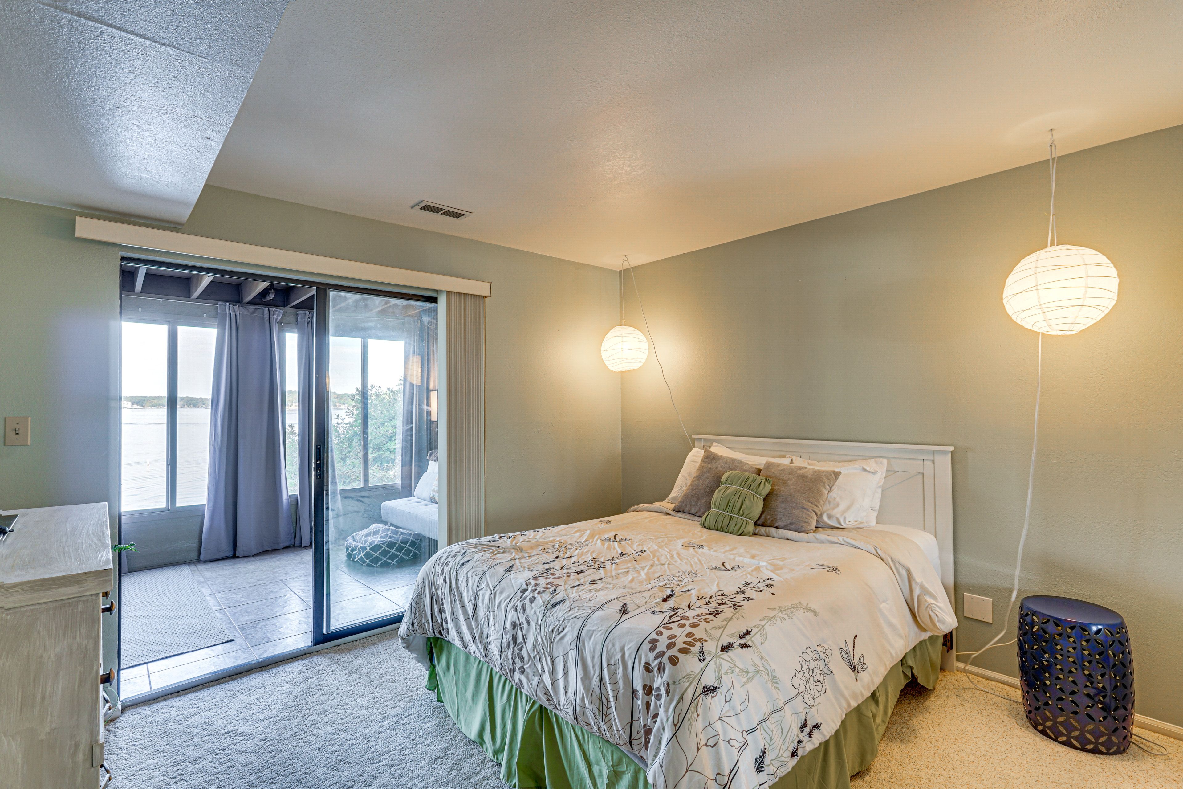 Bedroom 2 | Queen Bed | 2nd Floor