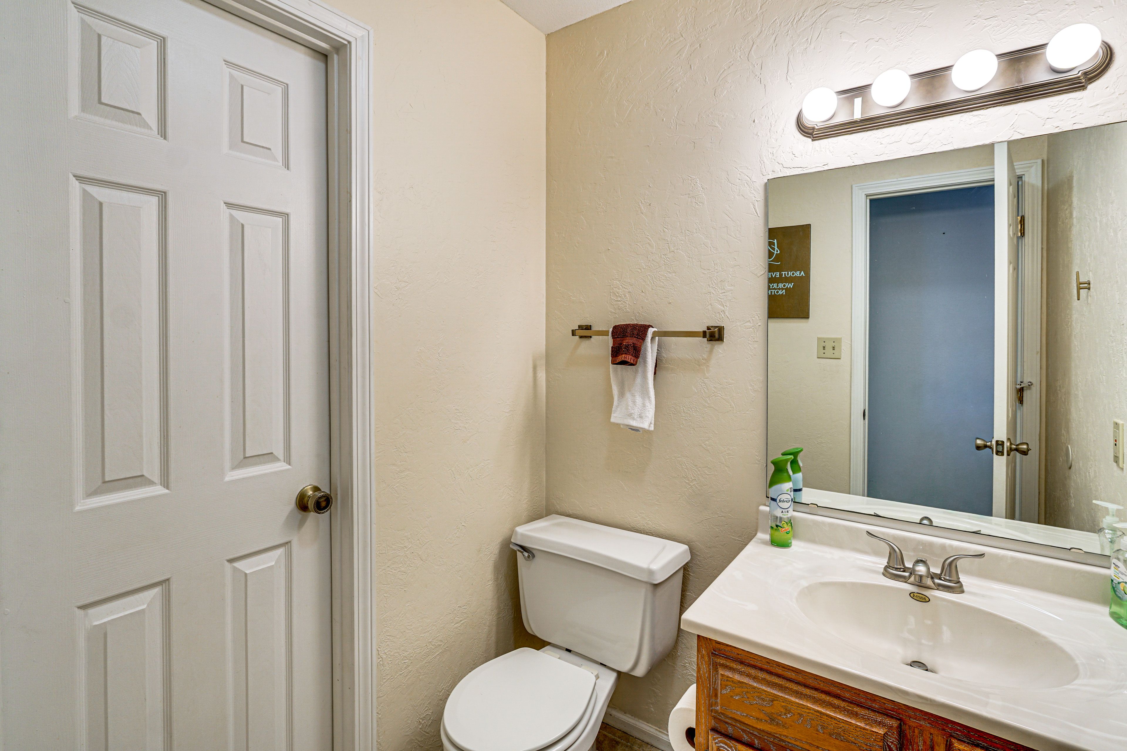 Half Bathroom | 1st Floor