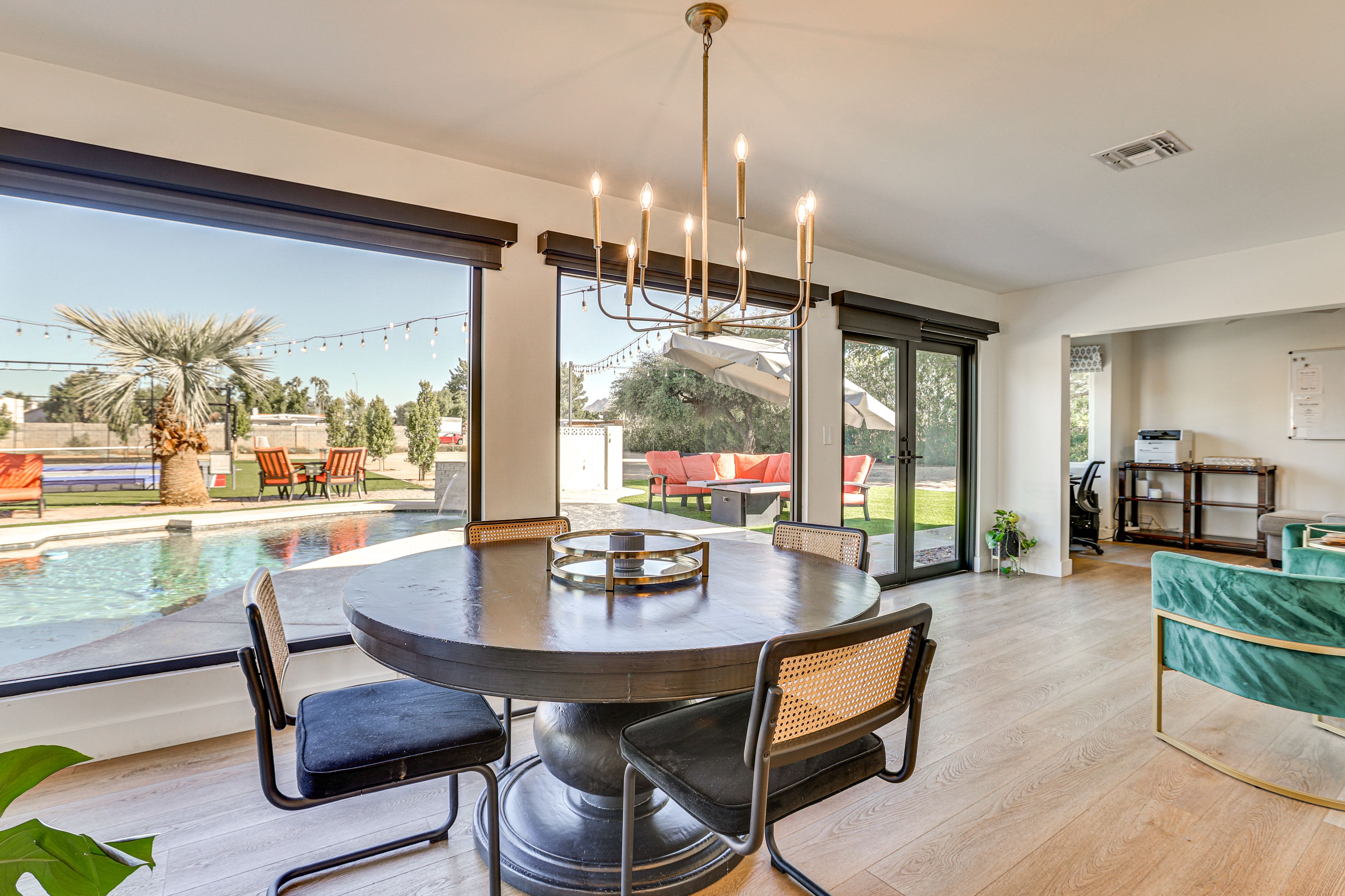 Additional Dining Area