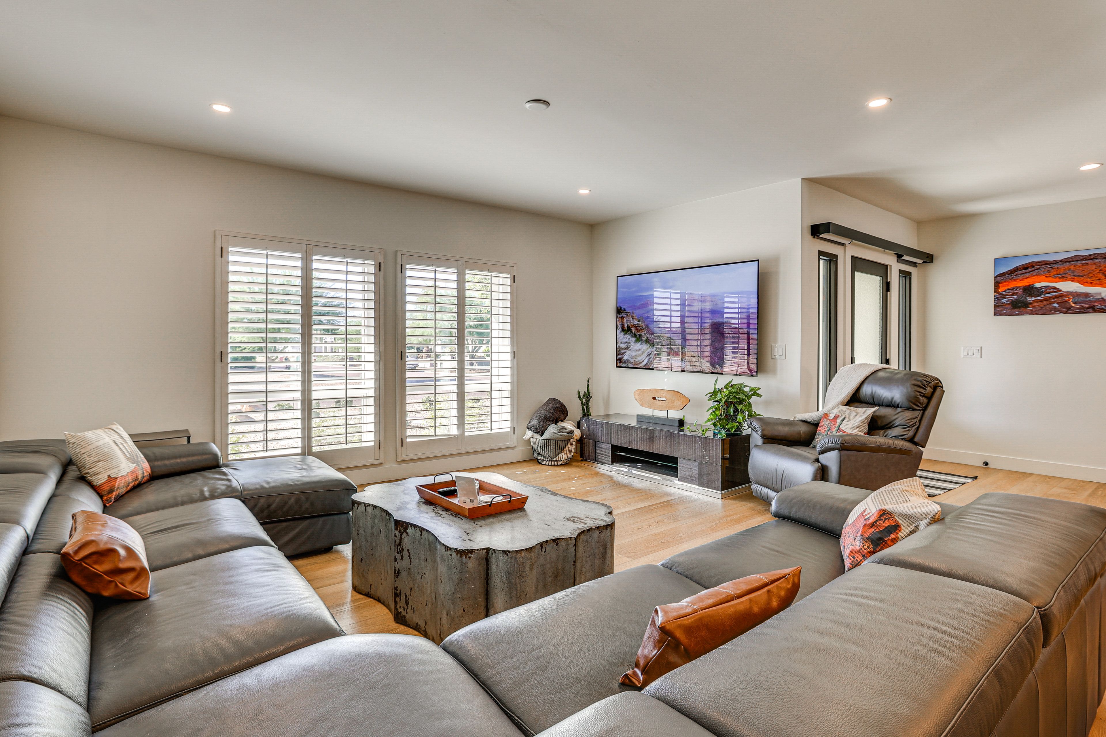 Interior | Single-Story House | In-Unit Laundry