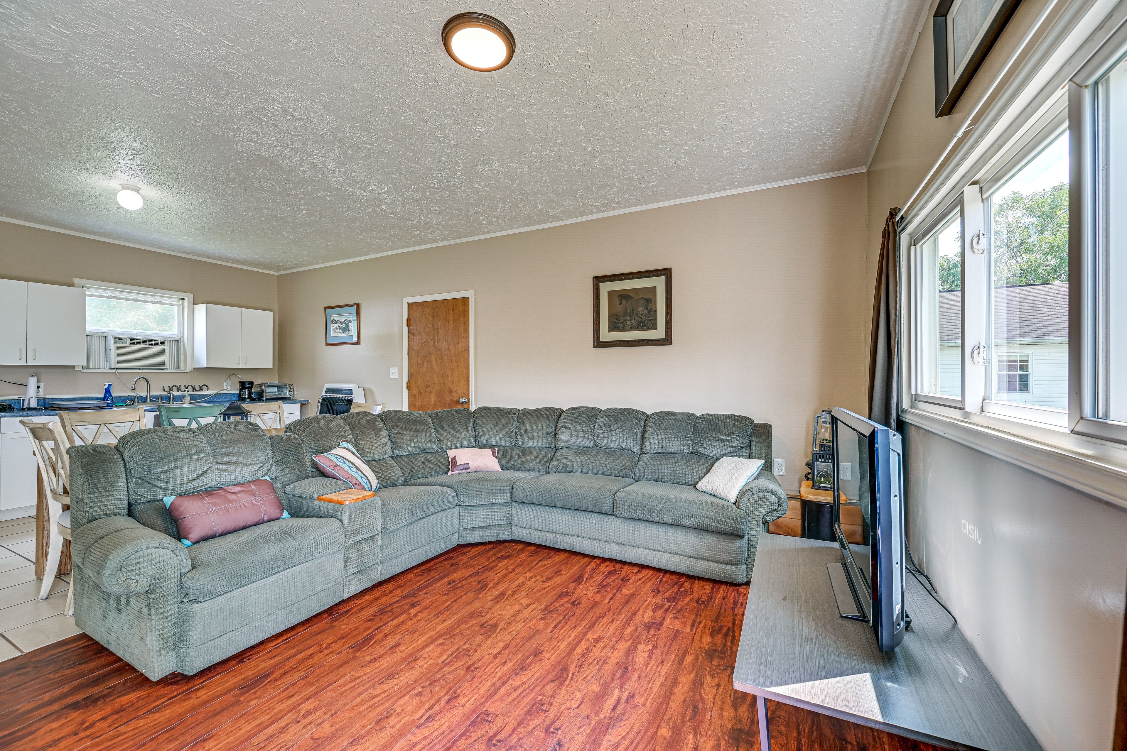 Living Room | Full Sleeper Sofa