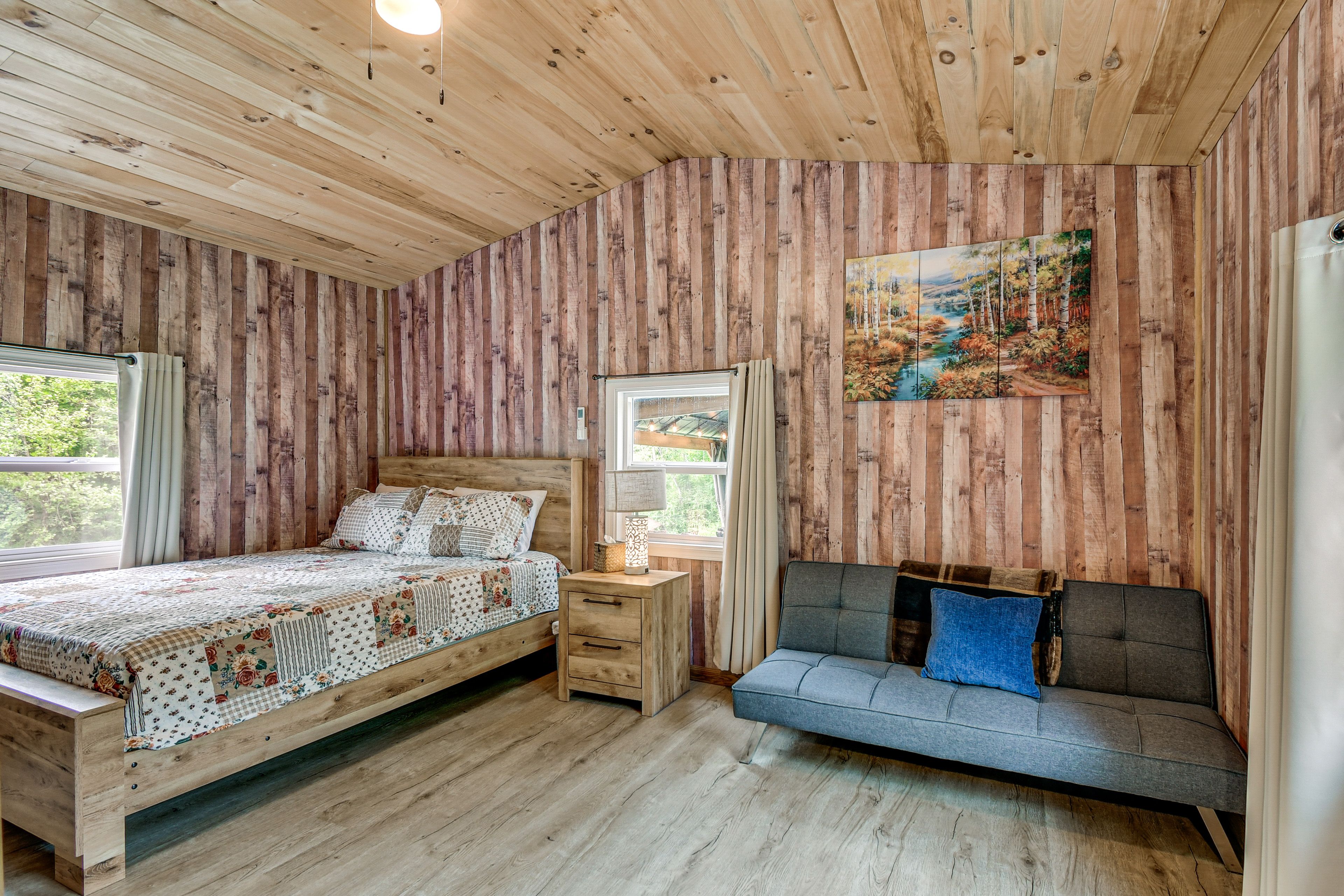 Bedroom 2 | Queen Bed | Full Futon