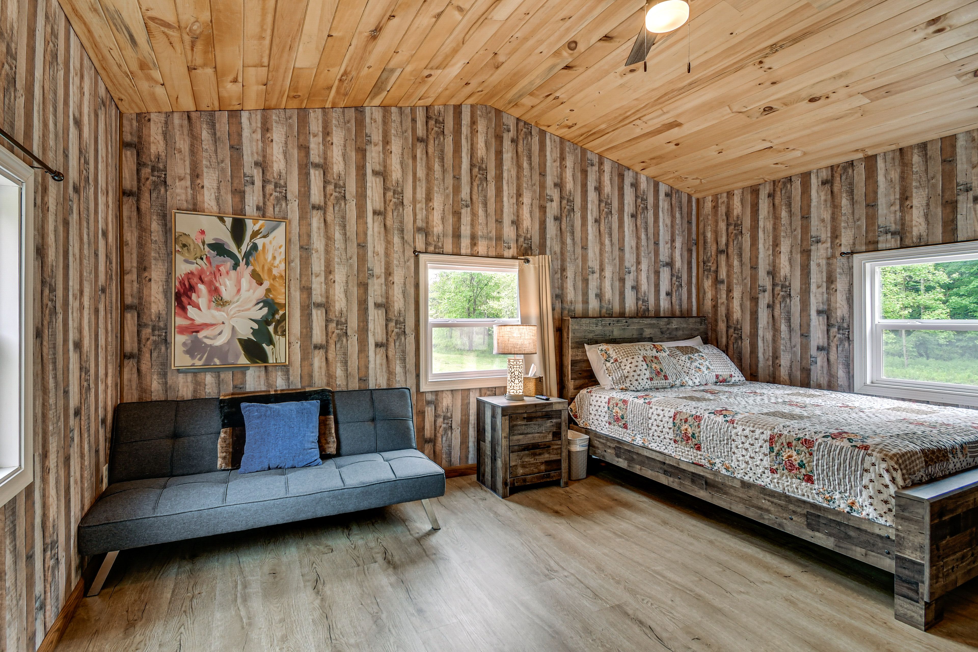 Bedroom 1 | Queen Bed | Full Futon