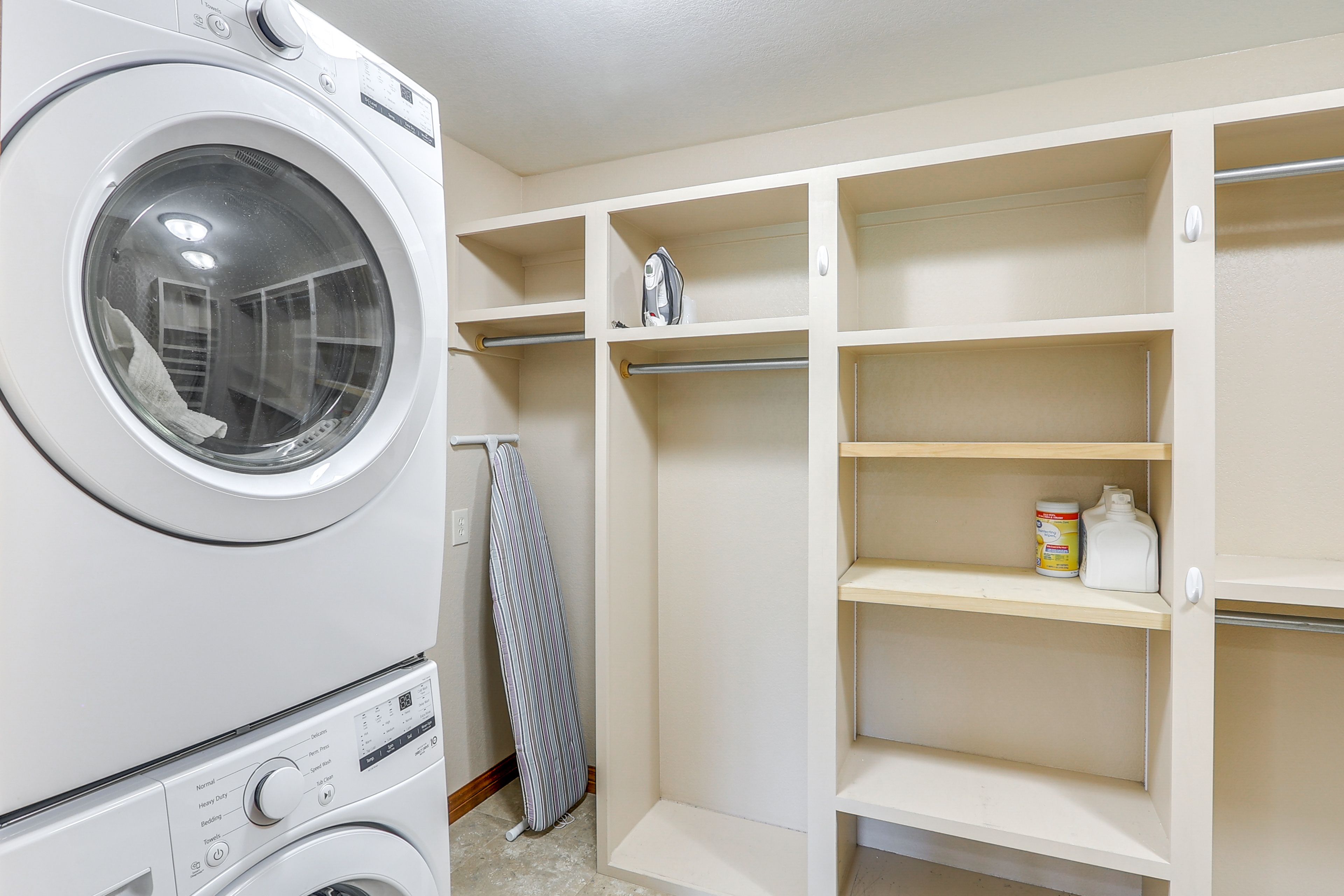 Laundry | Main Floor