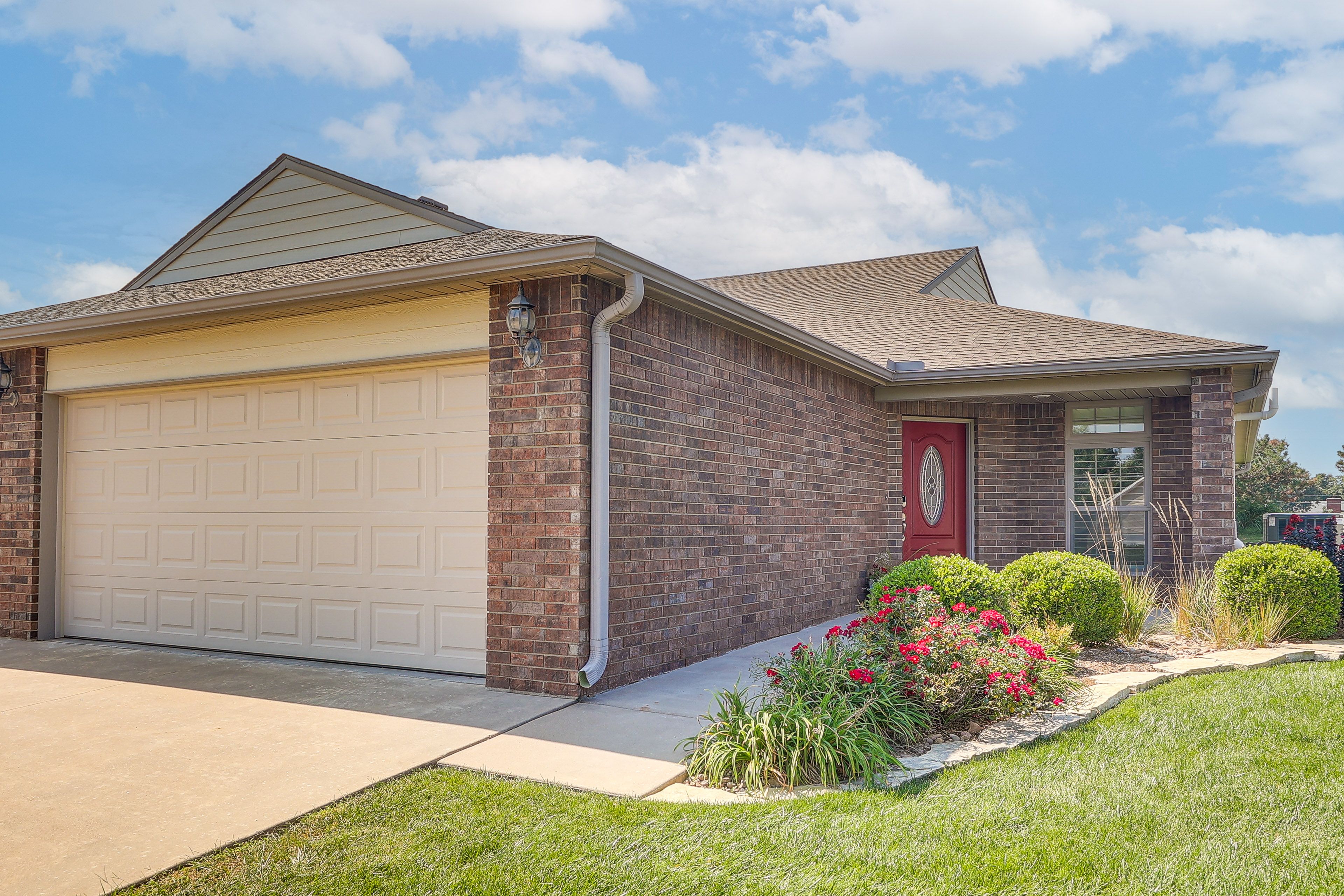 Parking | Garage (2 Vehicles) | Shared Driveway (2 Vehicles) | Street Parking