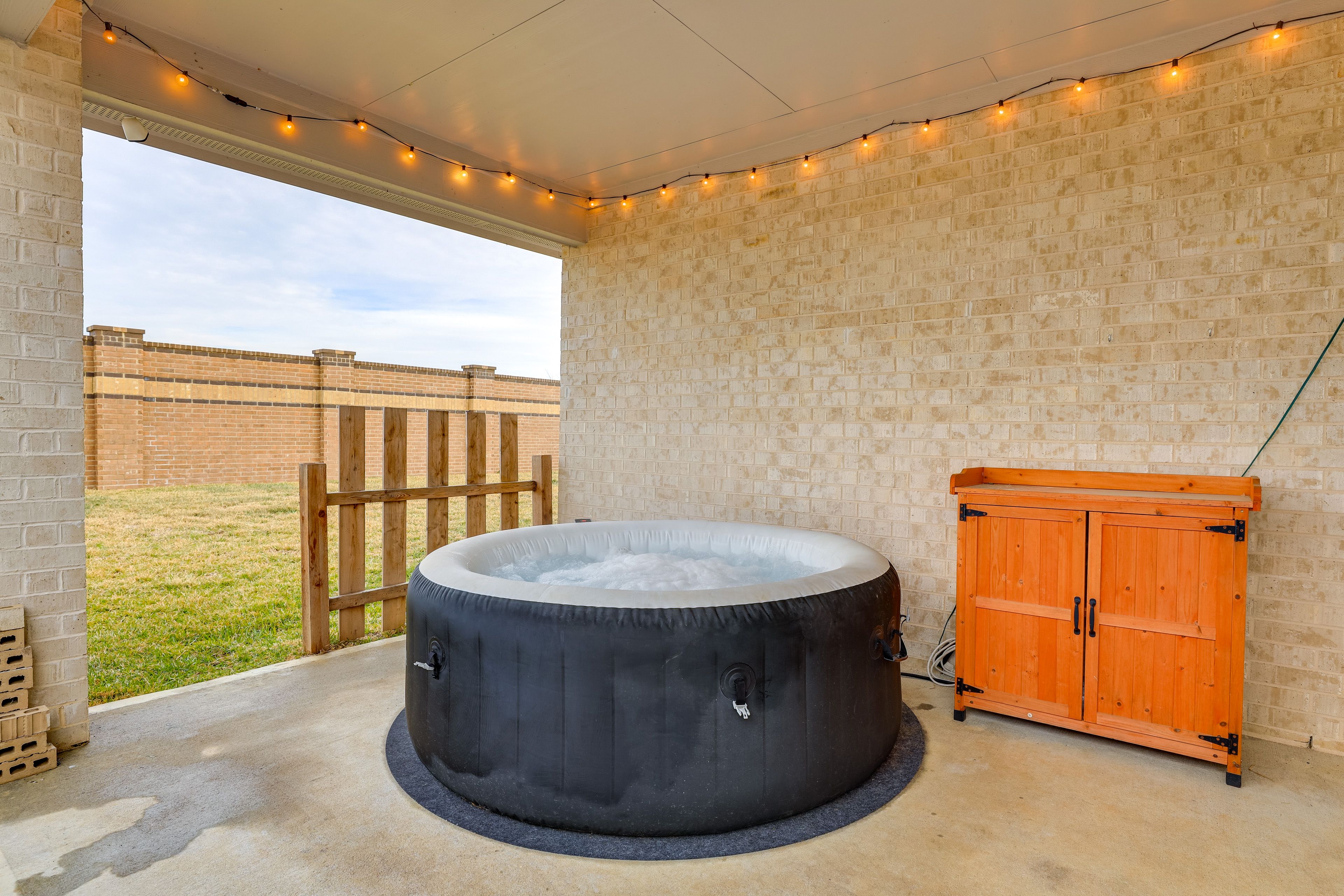 Covered Patio w/ Private Hot Tub