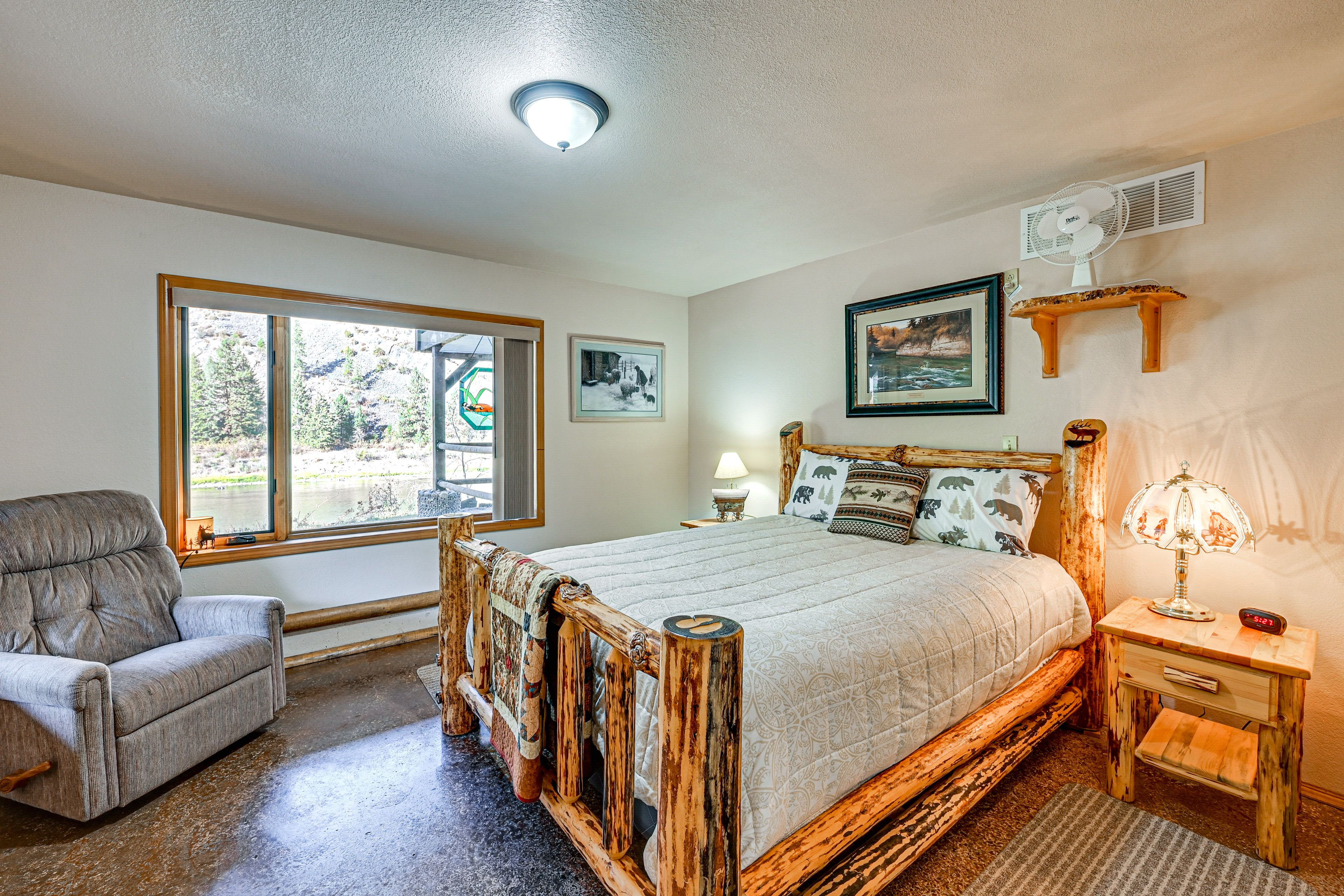 Bedroom 2 | Queen Bed | Lower Level