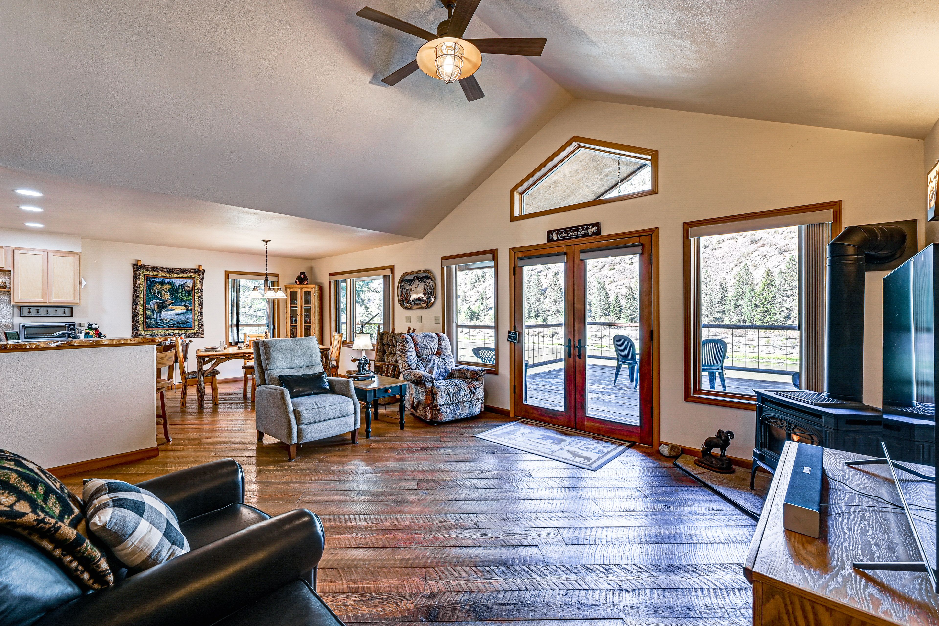 Living Room | Smart TV | Main Level