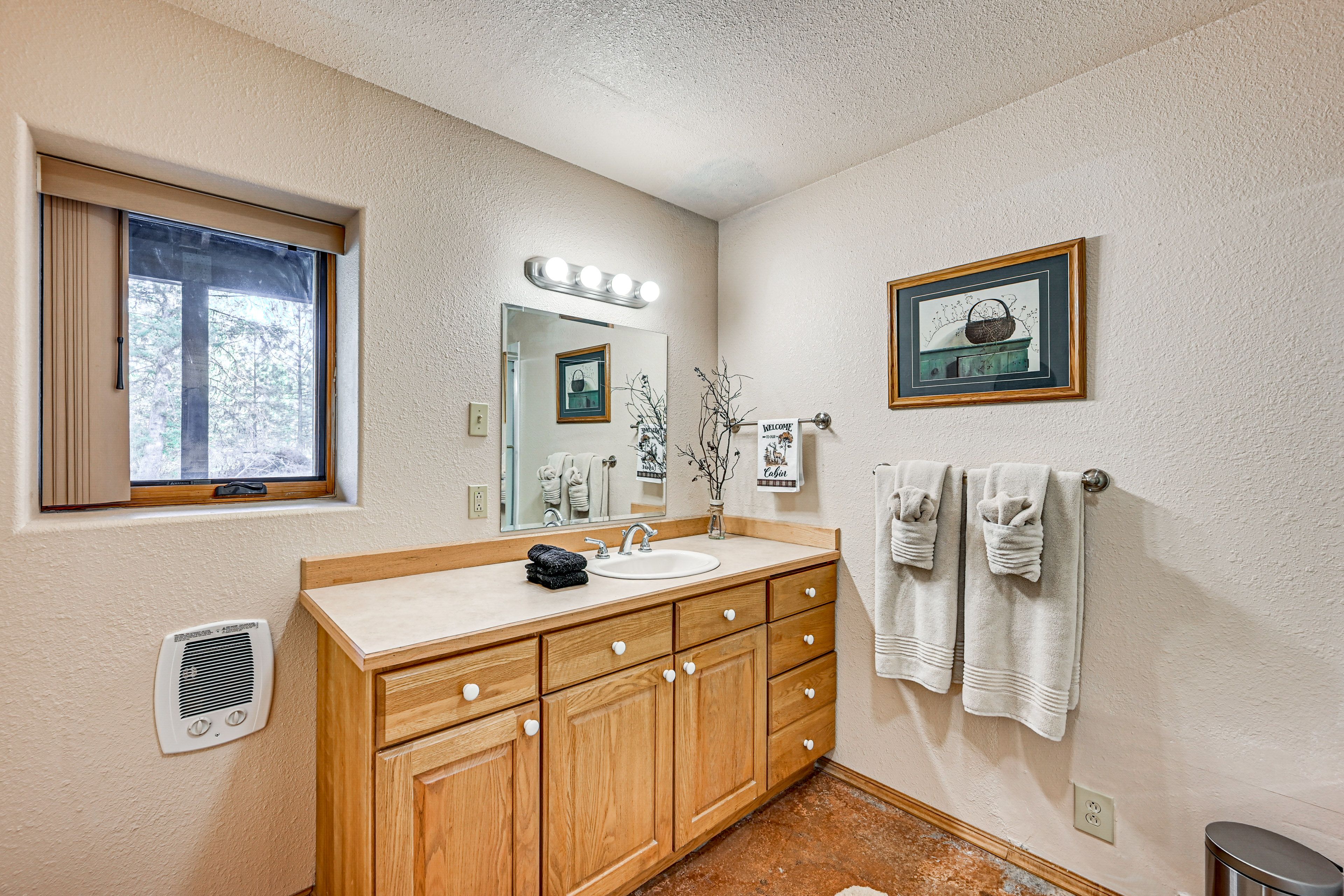 Full Bathroom | Lower Level