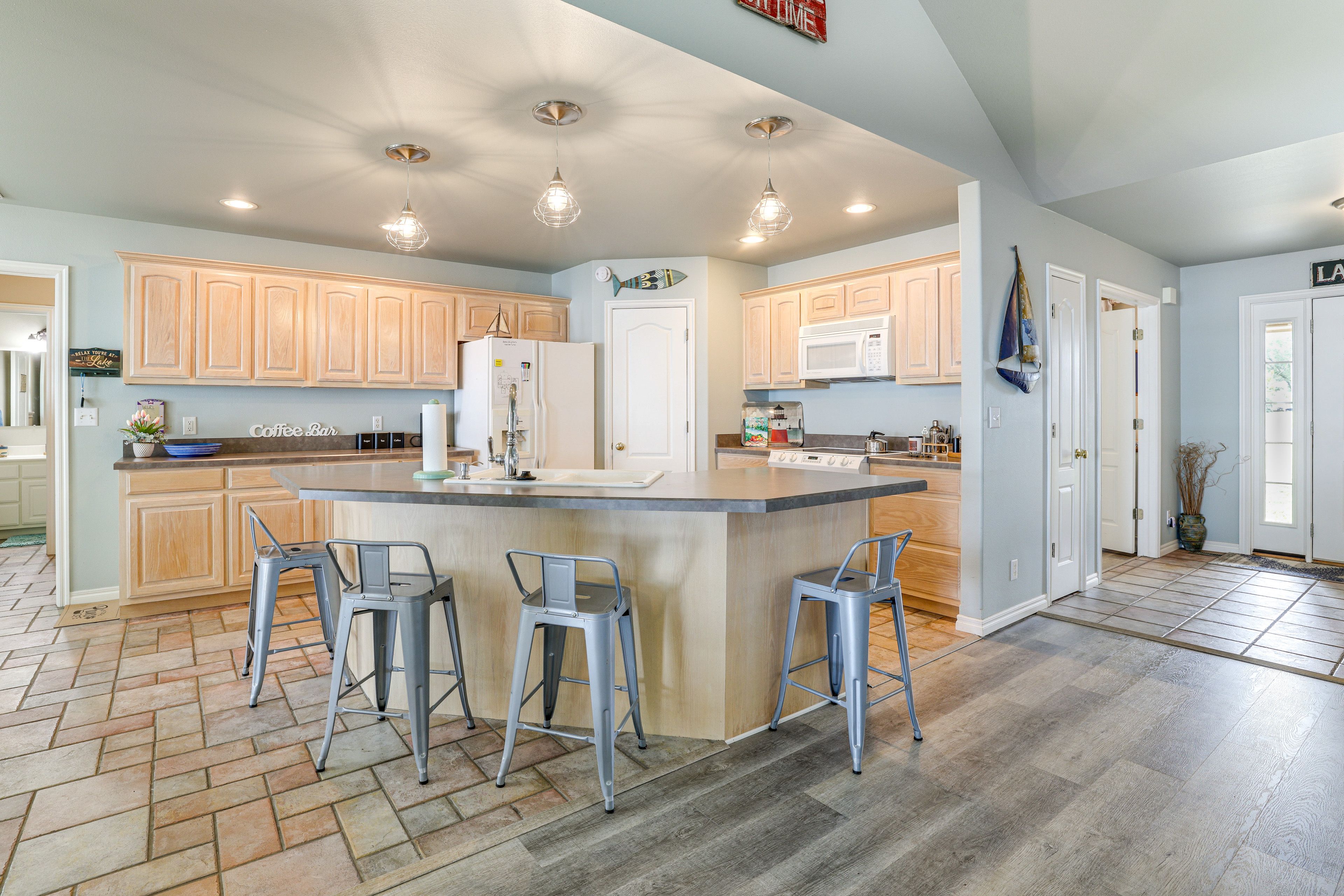 Breakfast Bar
