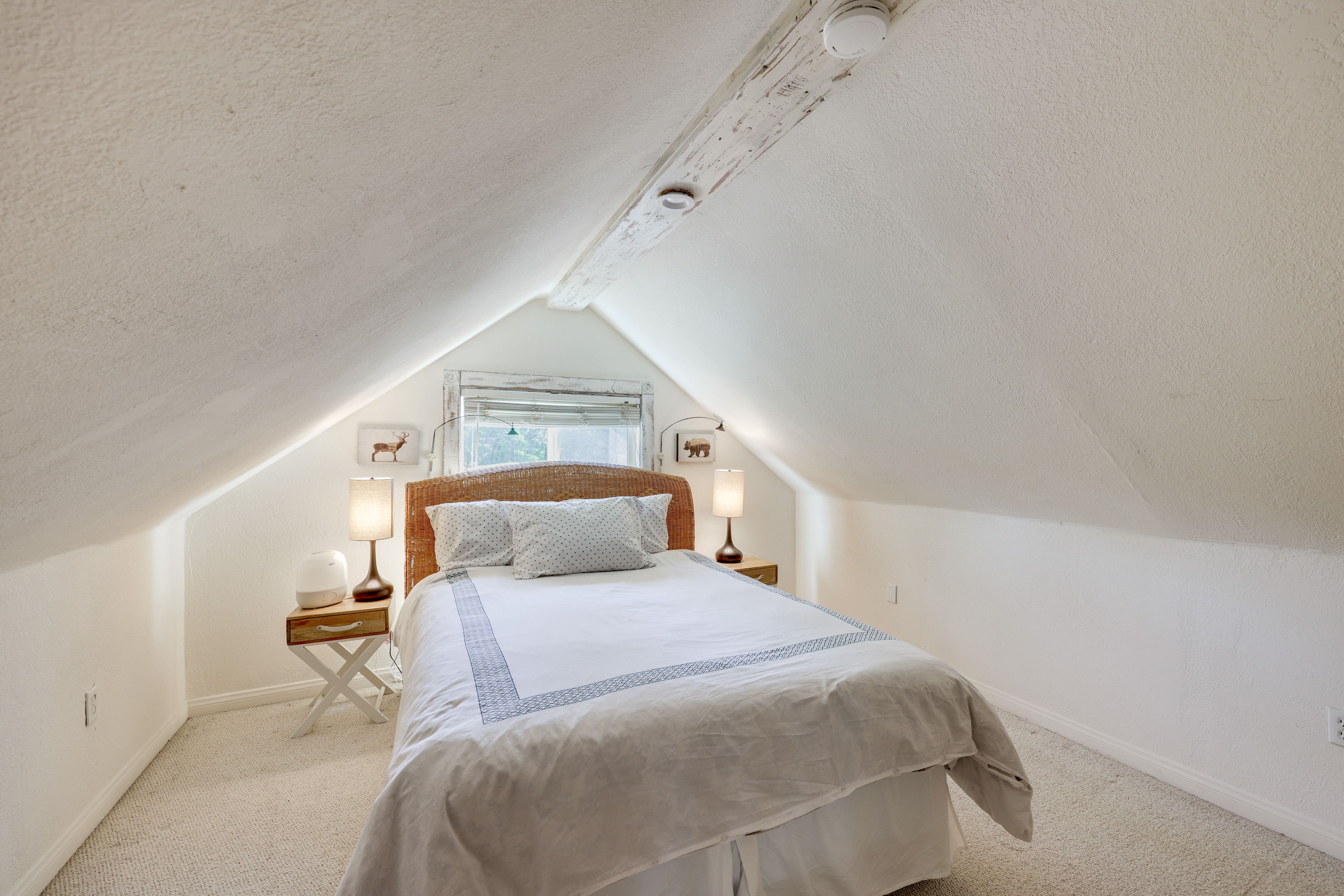 Bedroom 4 | Queen Bed
