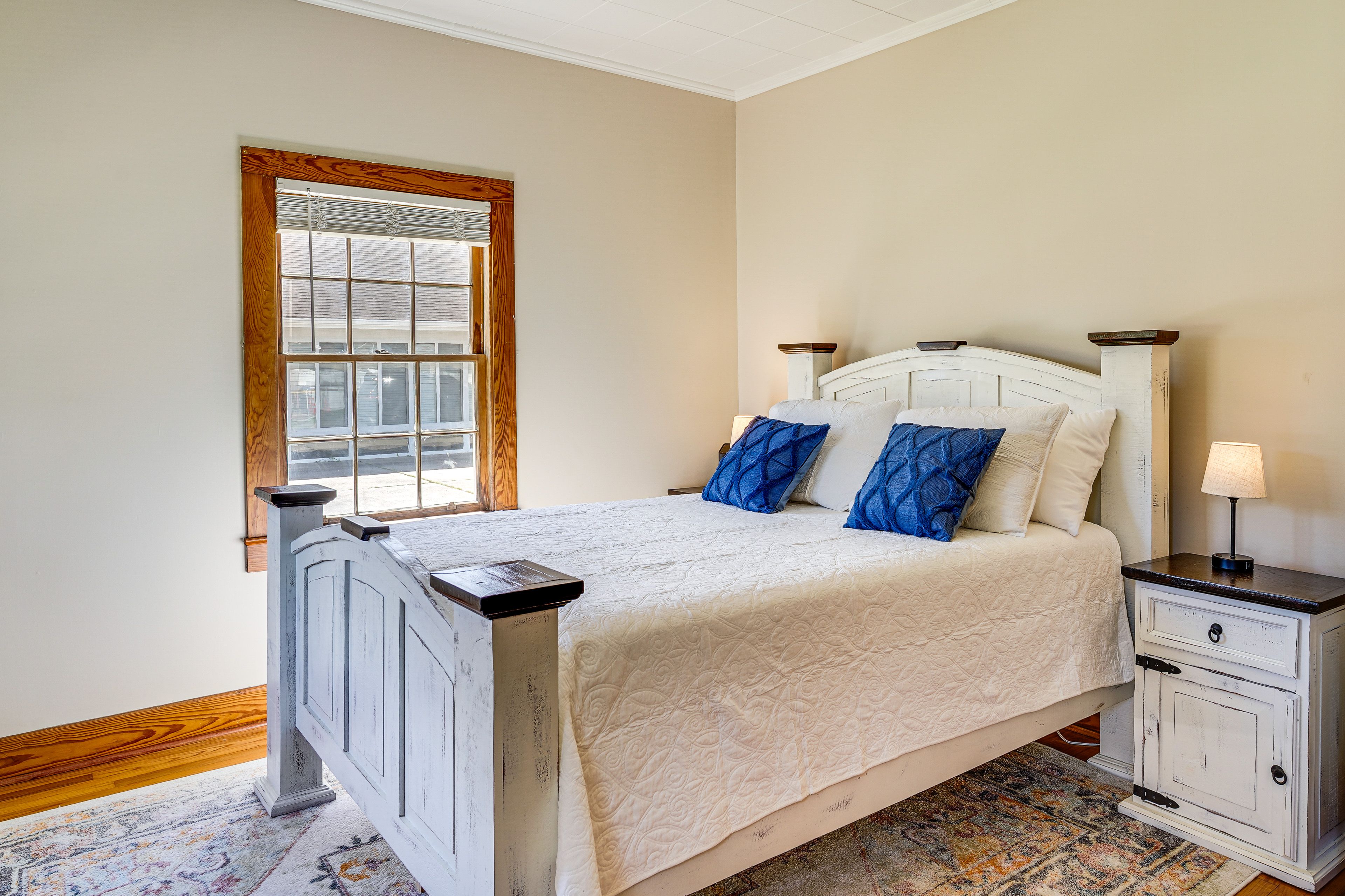 Bedroom 2 | Queen Bed