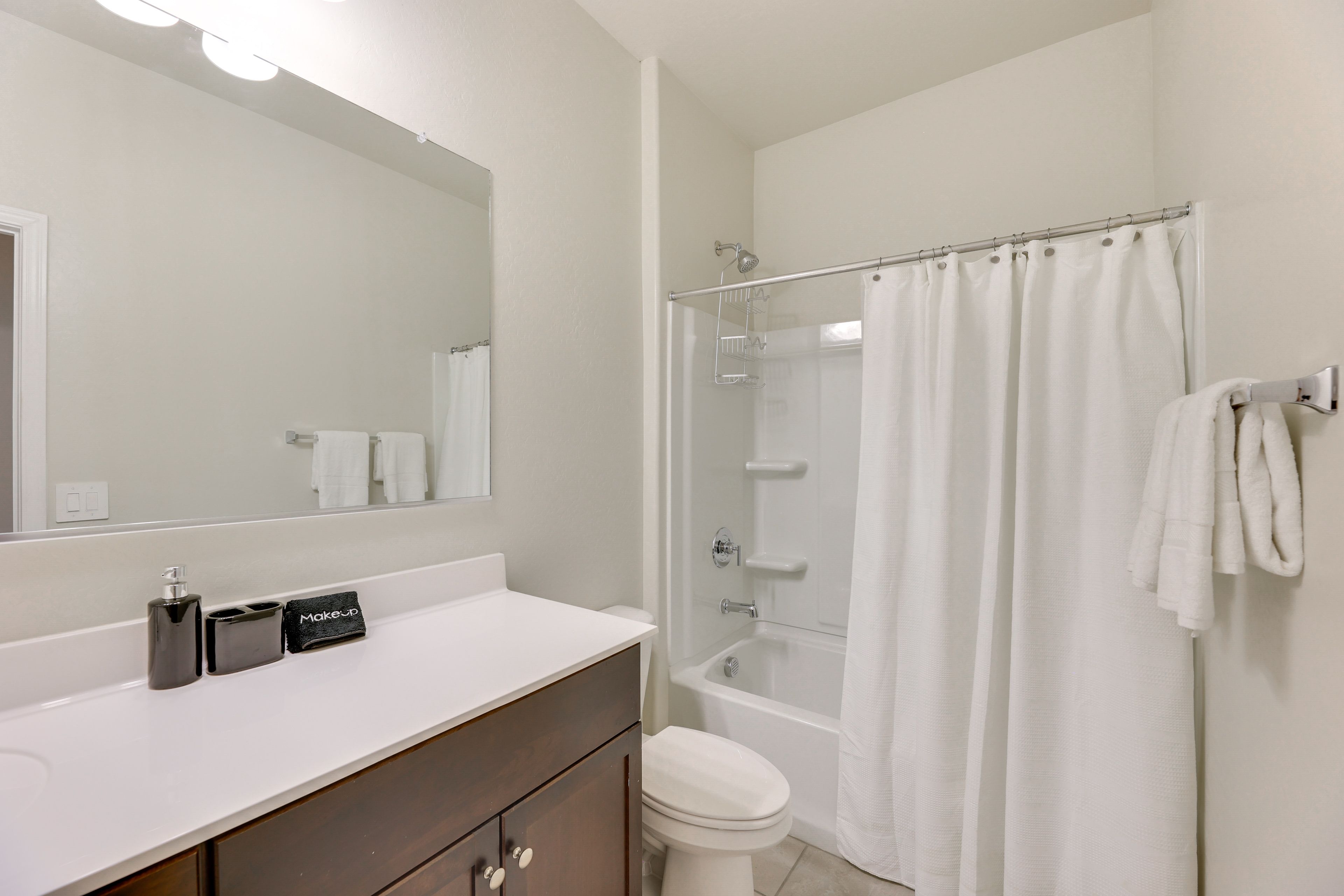 Full Bathroom | Hair Dryer