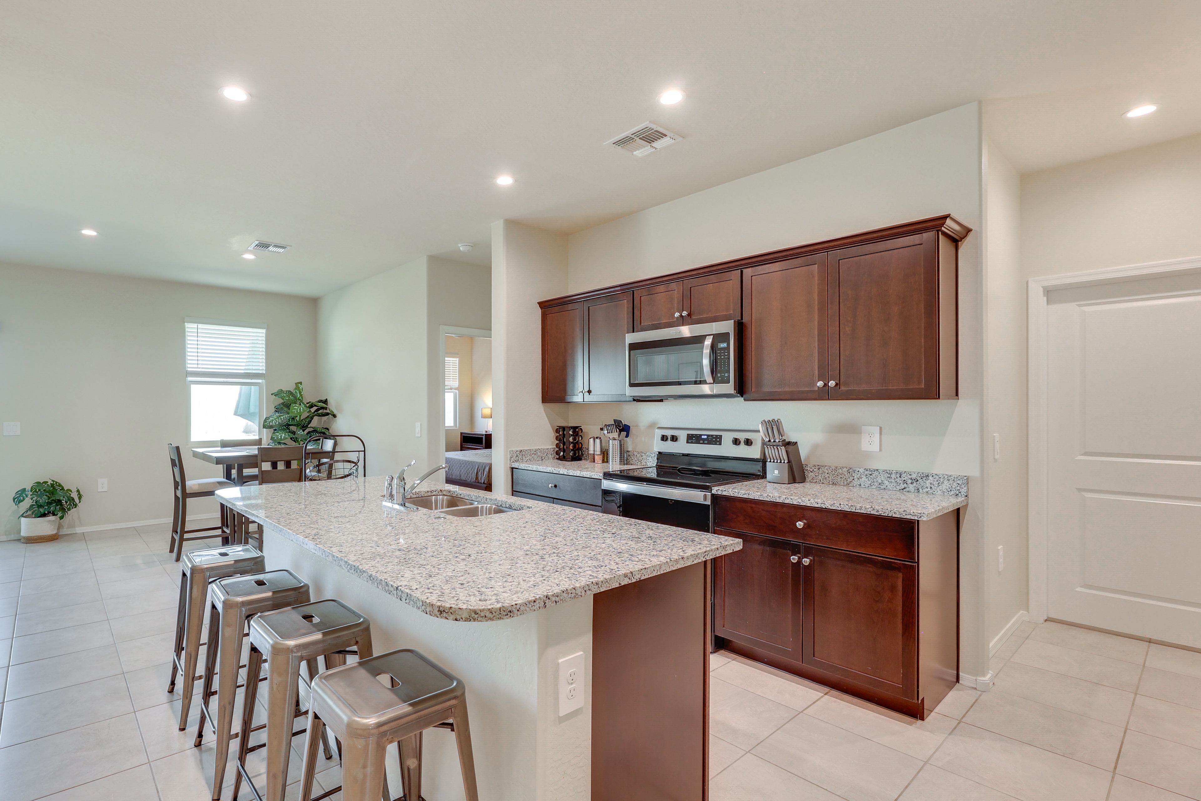 Kitchen | Cooking Basics | Breakfast Bar