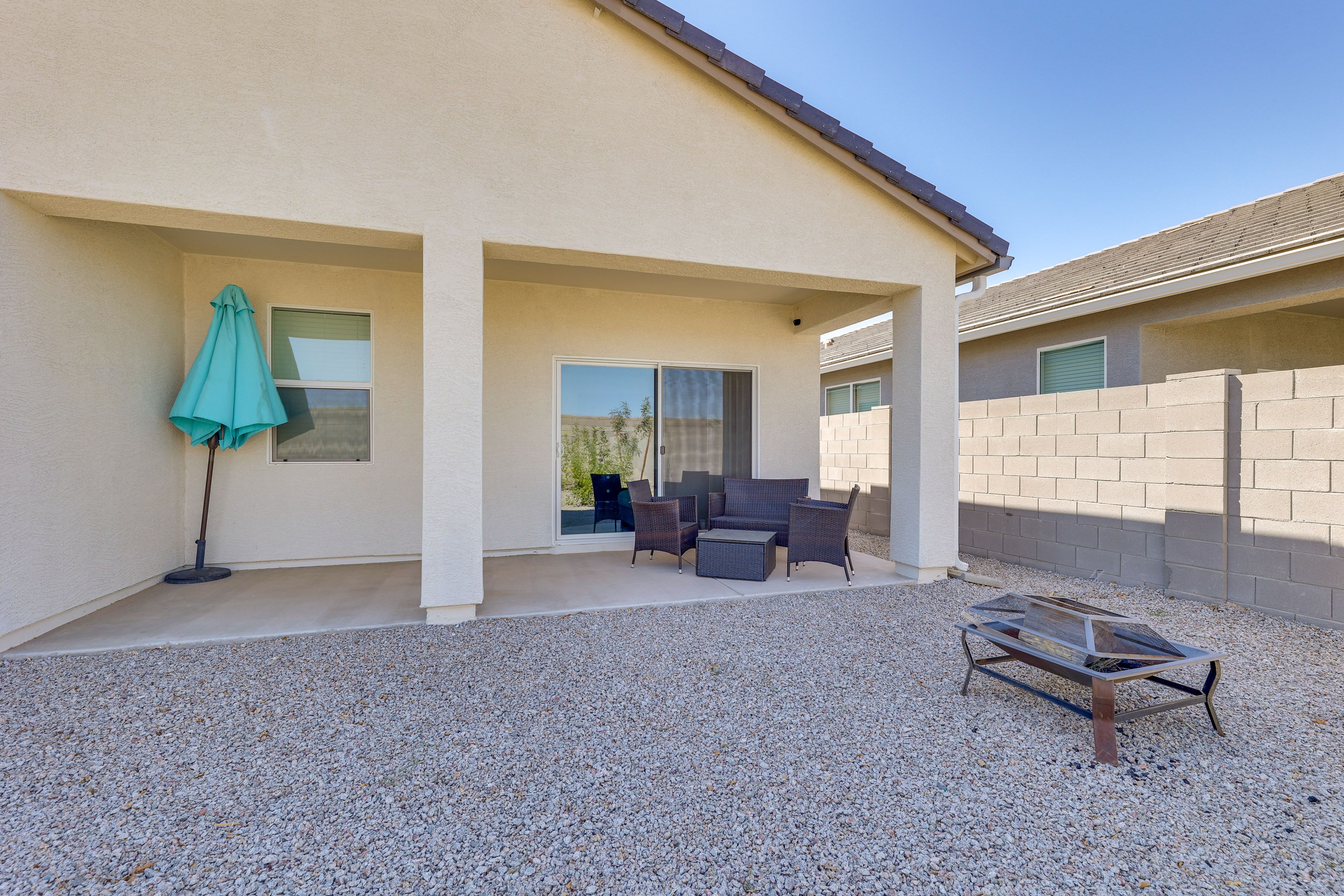 Private Backyard | Wood-Burning Fire Pit