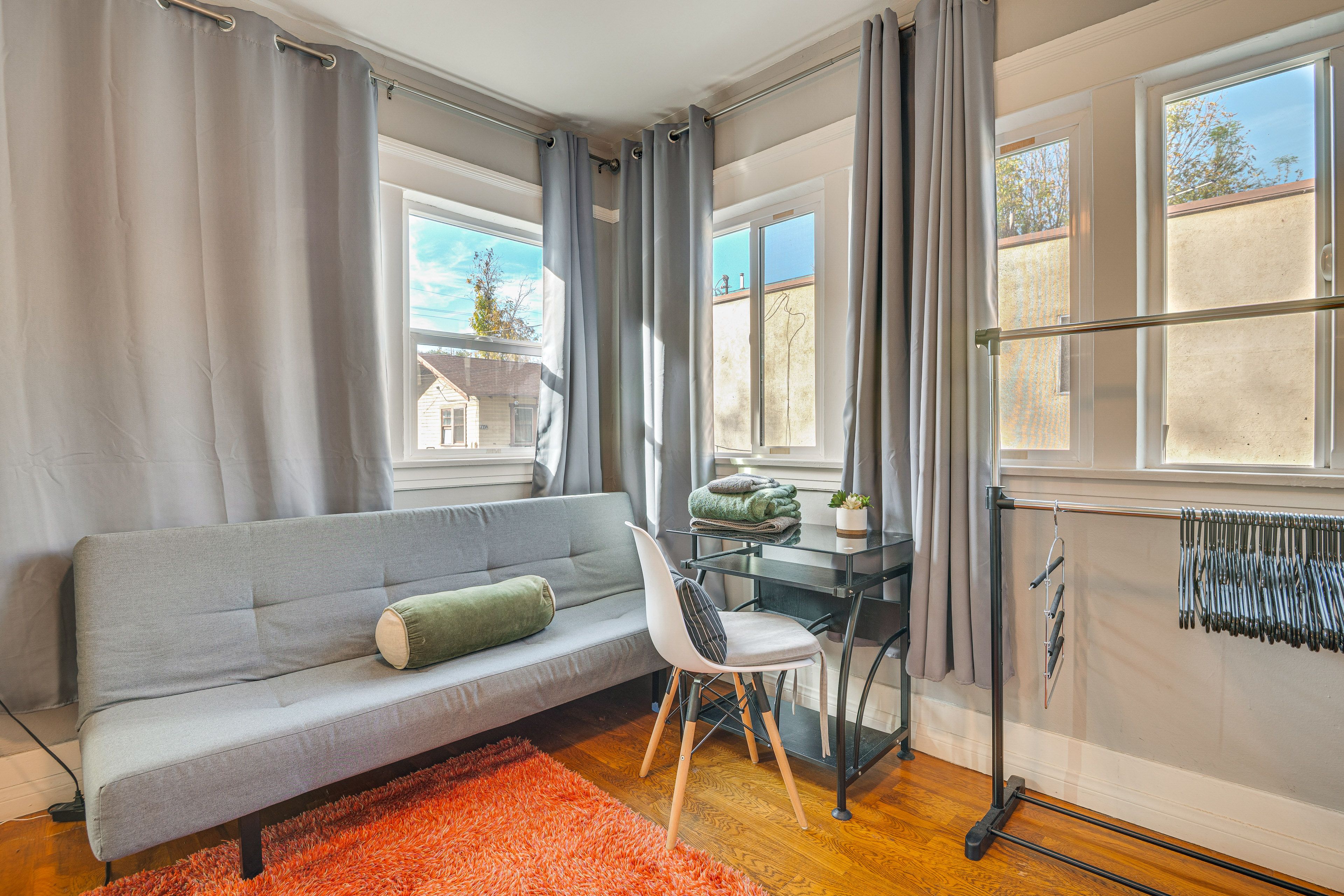 Bedroom 1 | Twin Bed | Full Futon