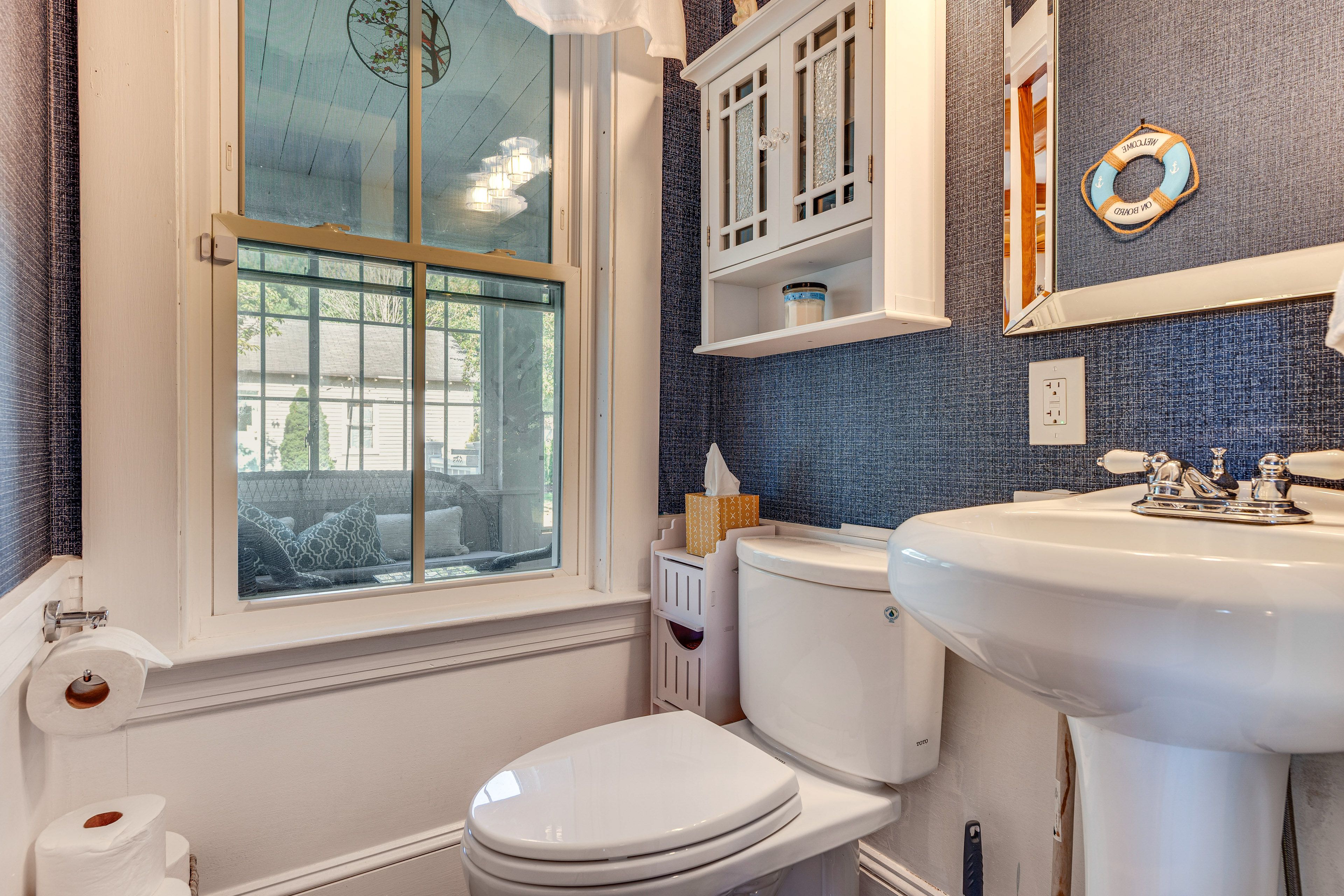 Half Bathroom | 1st Floor