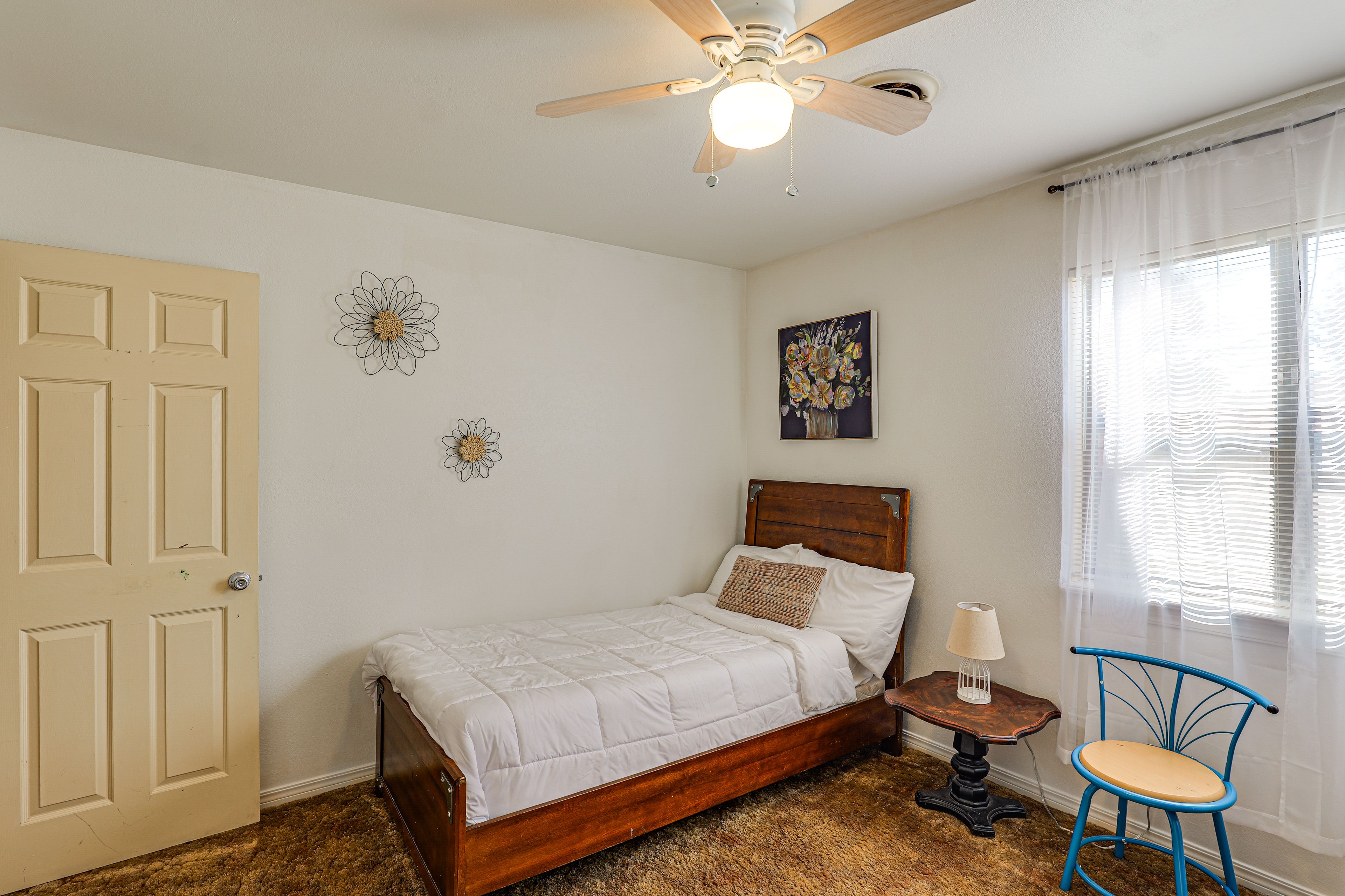 Bedroom 2 | Twin Bed | Smart TV