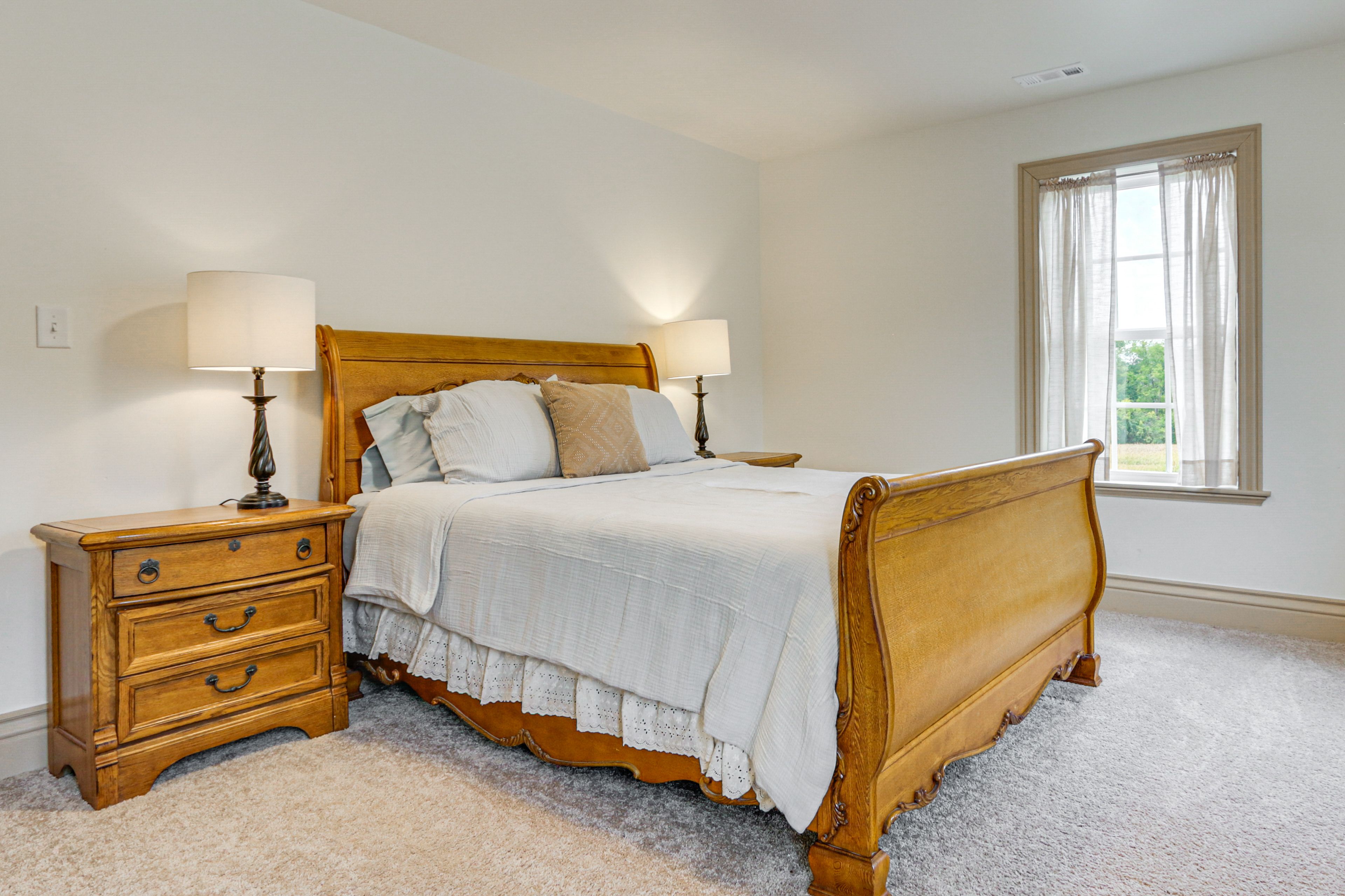 Bedroom 2 | Queen Bed | 2nd Floor