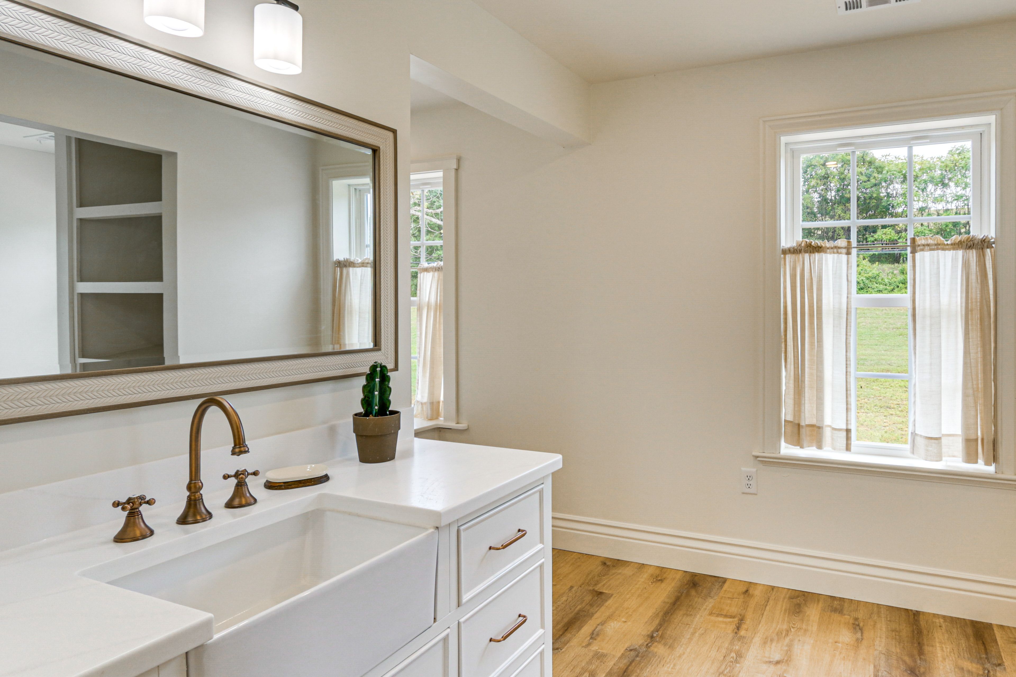 En-Suite Bathroom | 2nd Floor