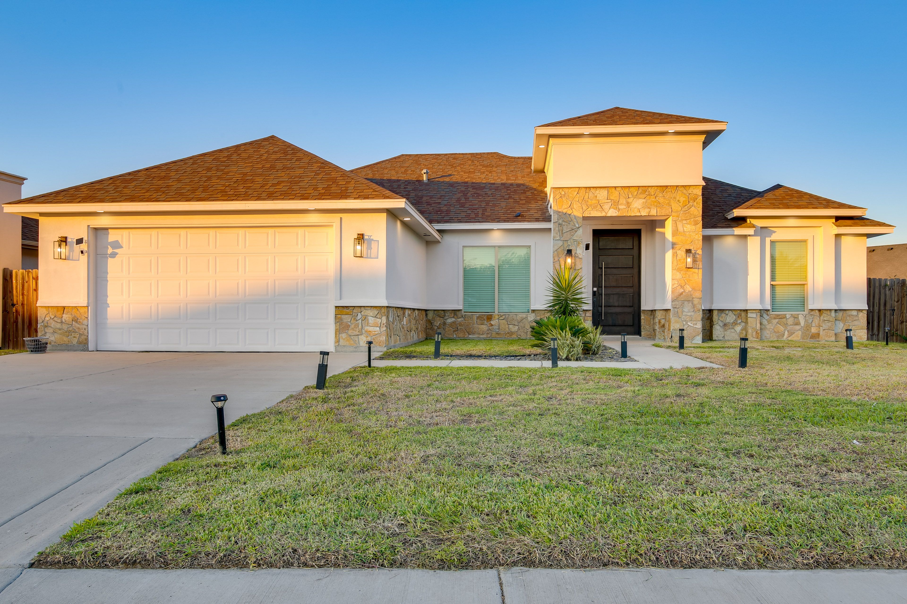 Parking | Garage (1 Vehicle) | Driveway (2 Vehicles) | Free Street Parking