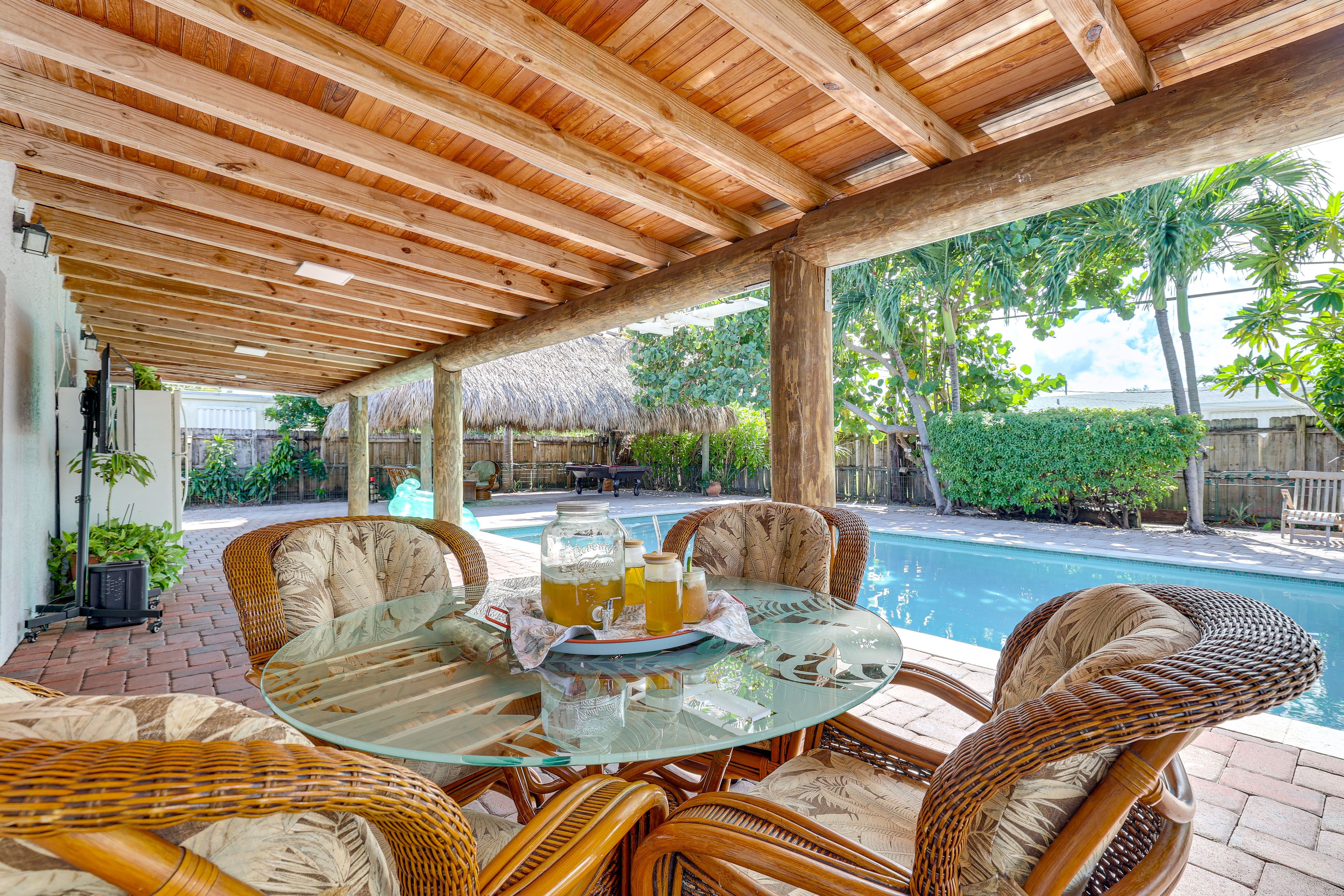 Back Patio | Outdoor Workstation | Propane Grill | Smart TV