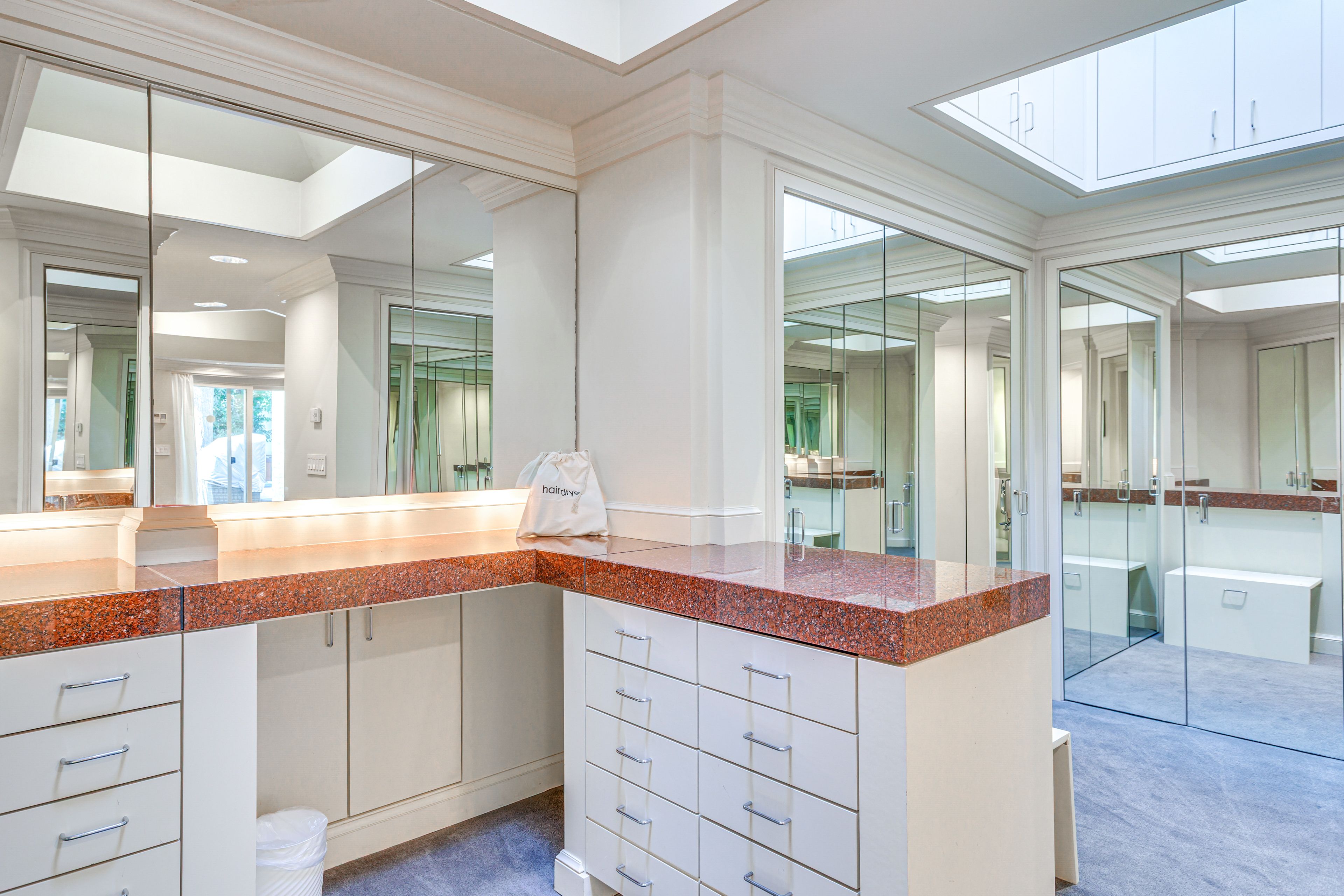Walk-In Closet | Main Floor