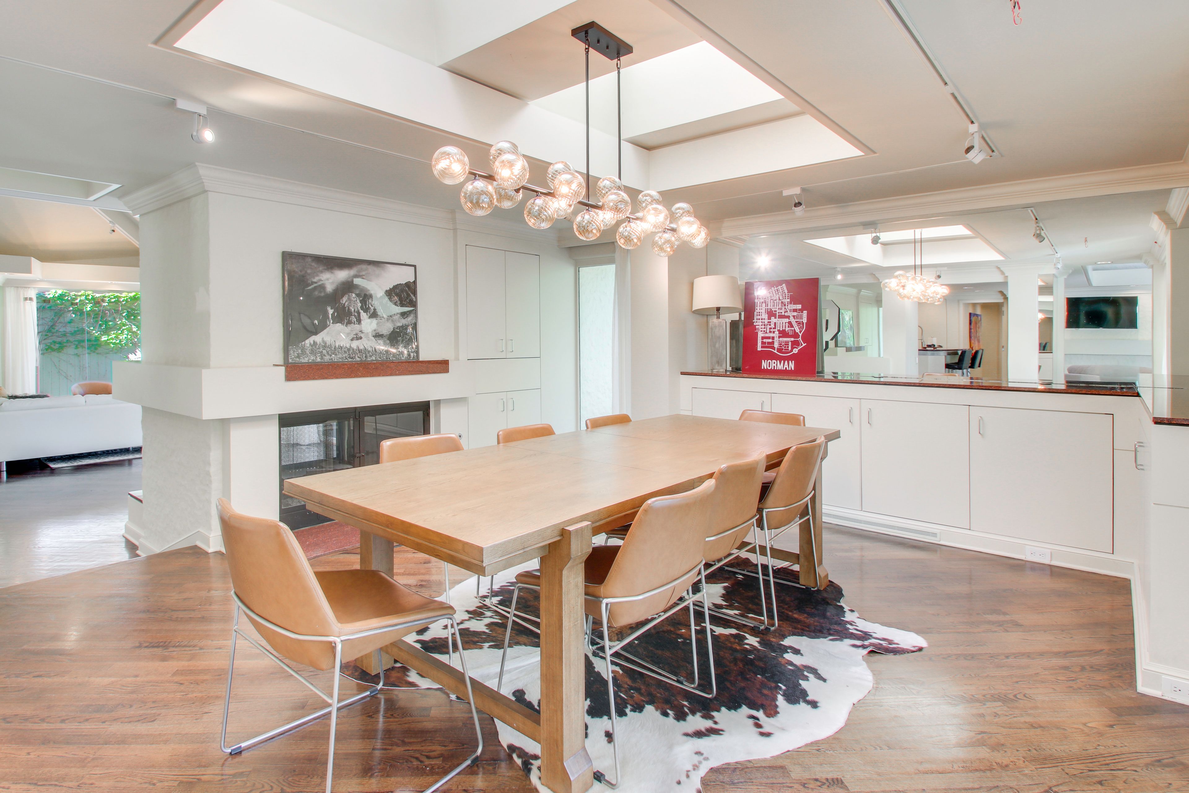Dining Room | Dishware/Flatware Provided | Main Floor